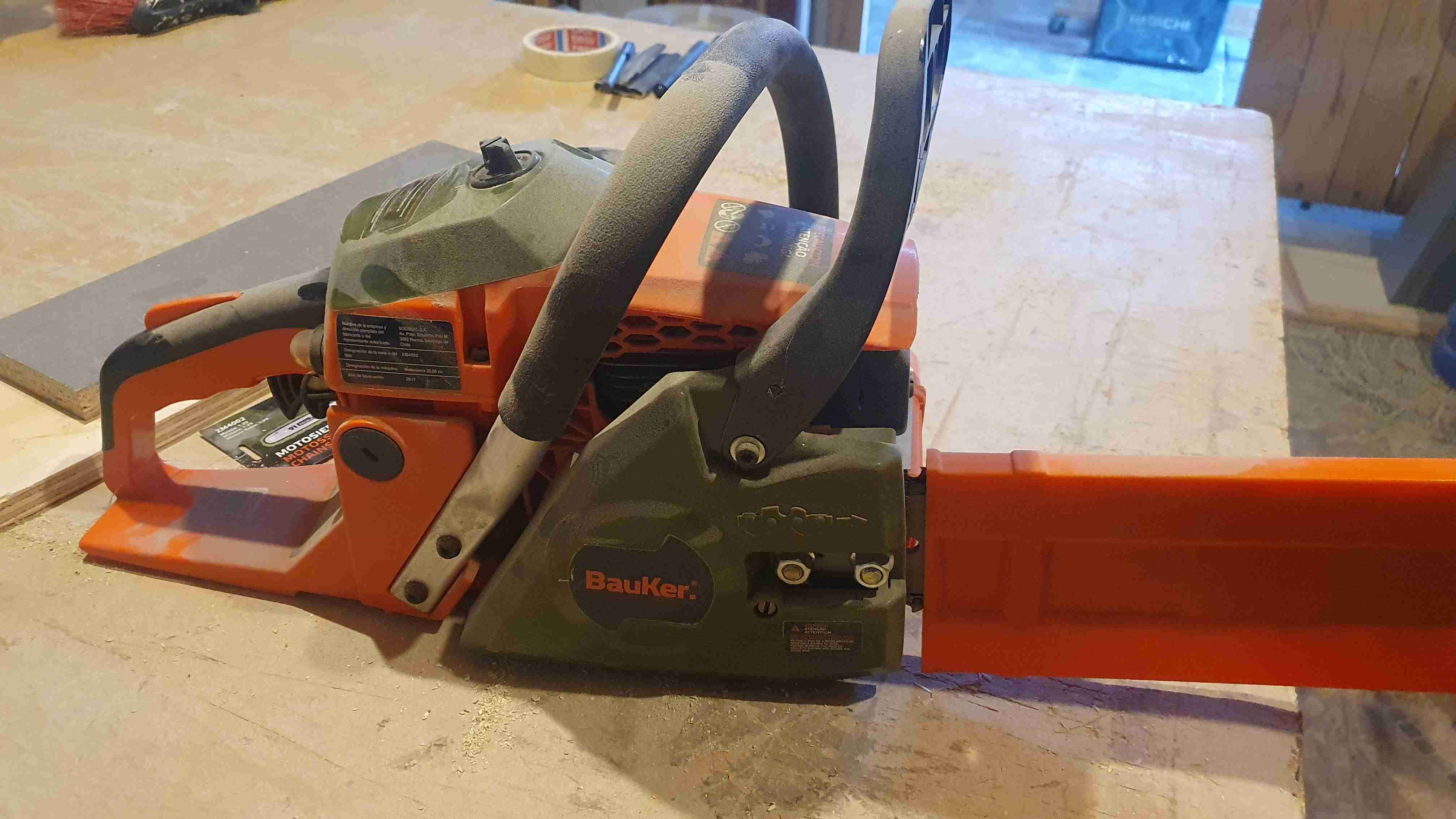 Motosierra Bauker ZM4002 naranja - miniatura 4