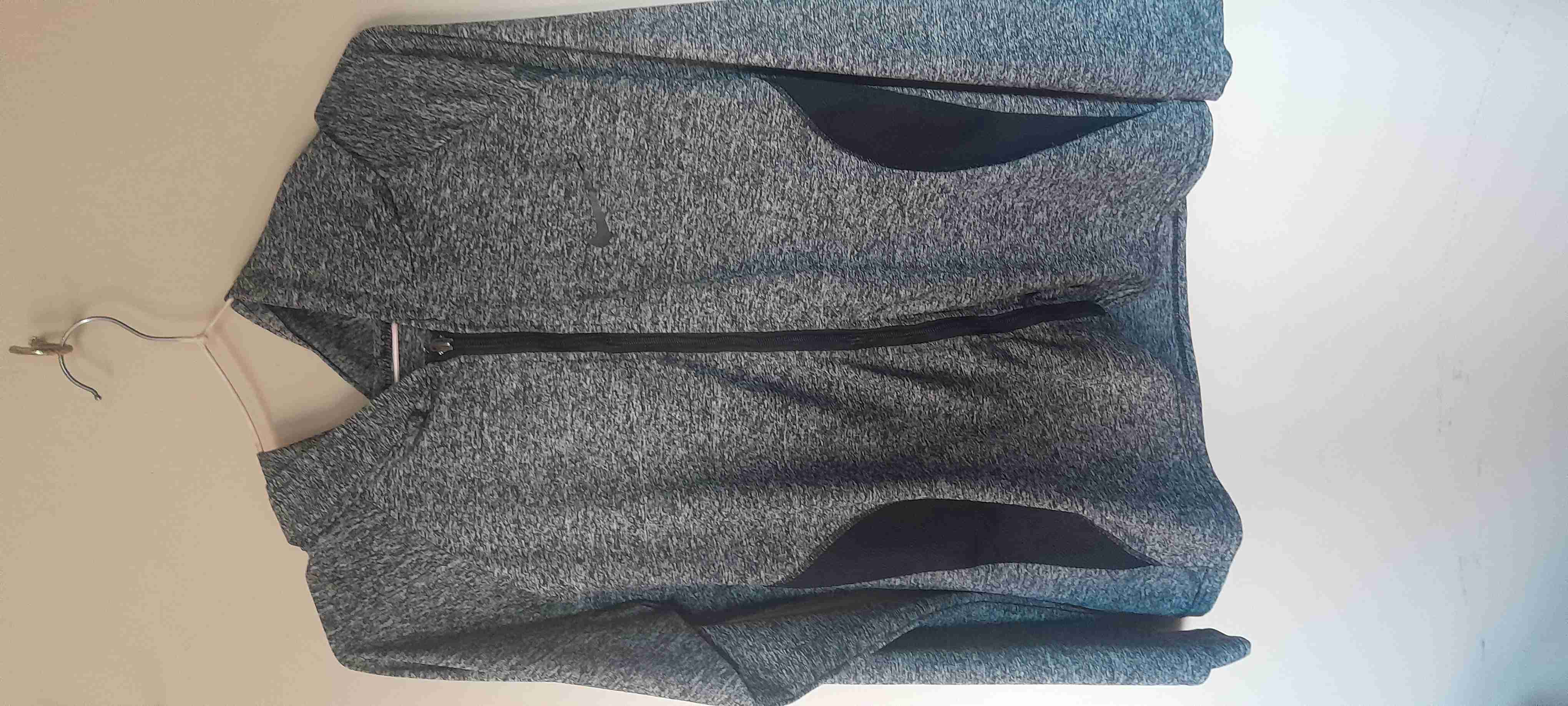 poleron delgado nike