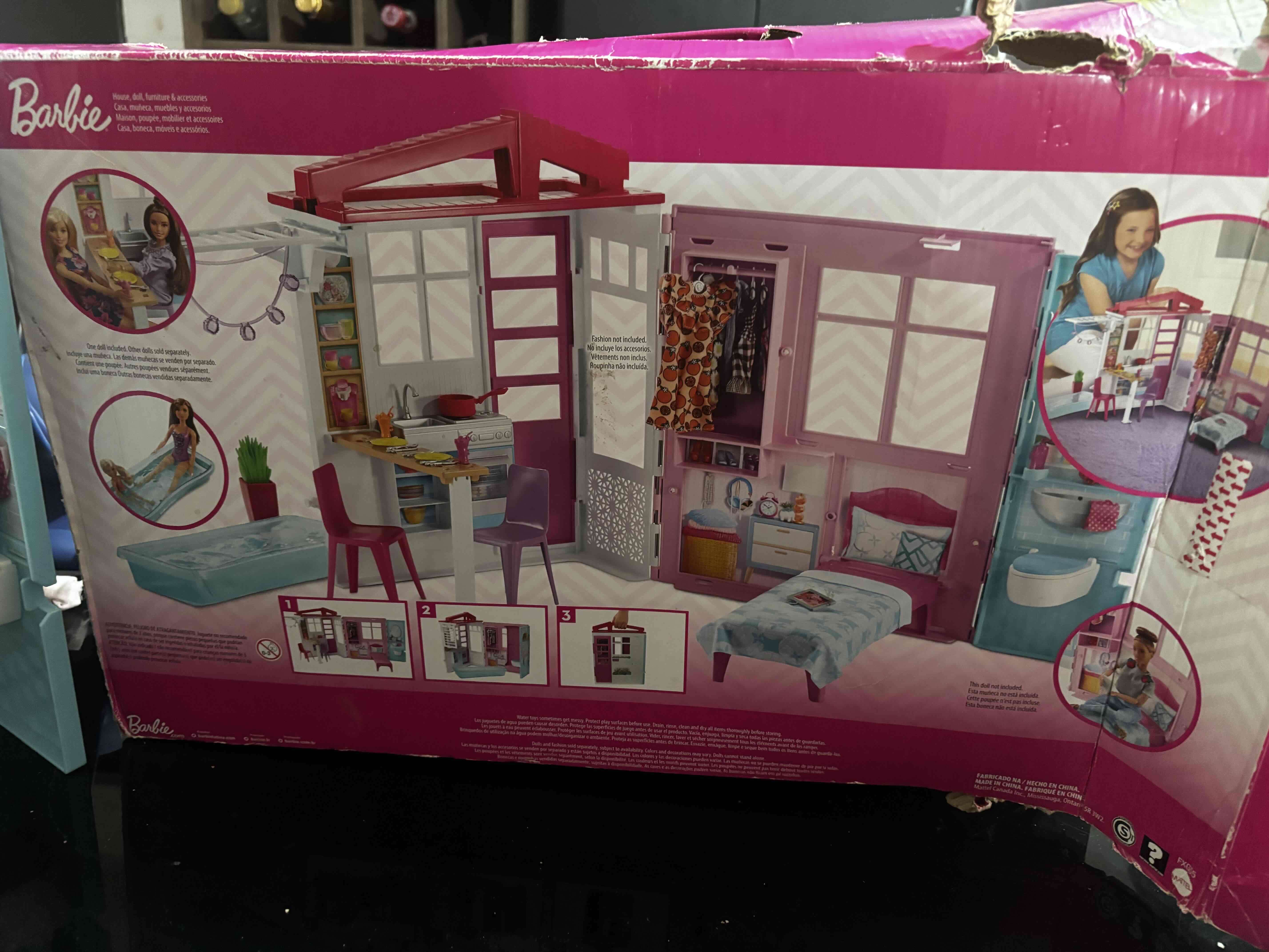 Casa de muñecas Barbie con accesorios
