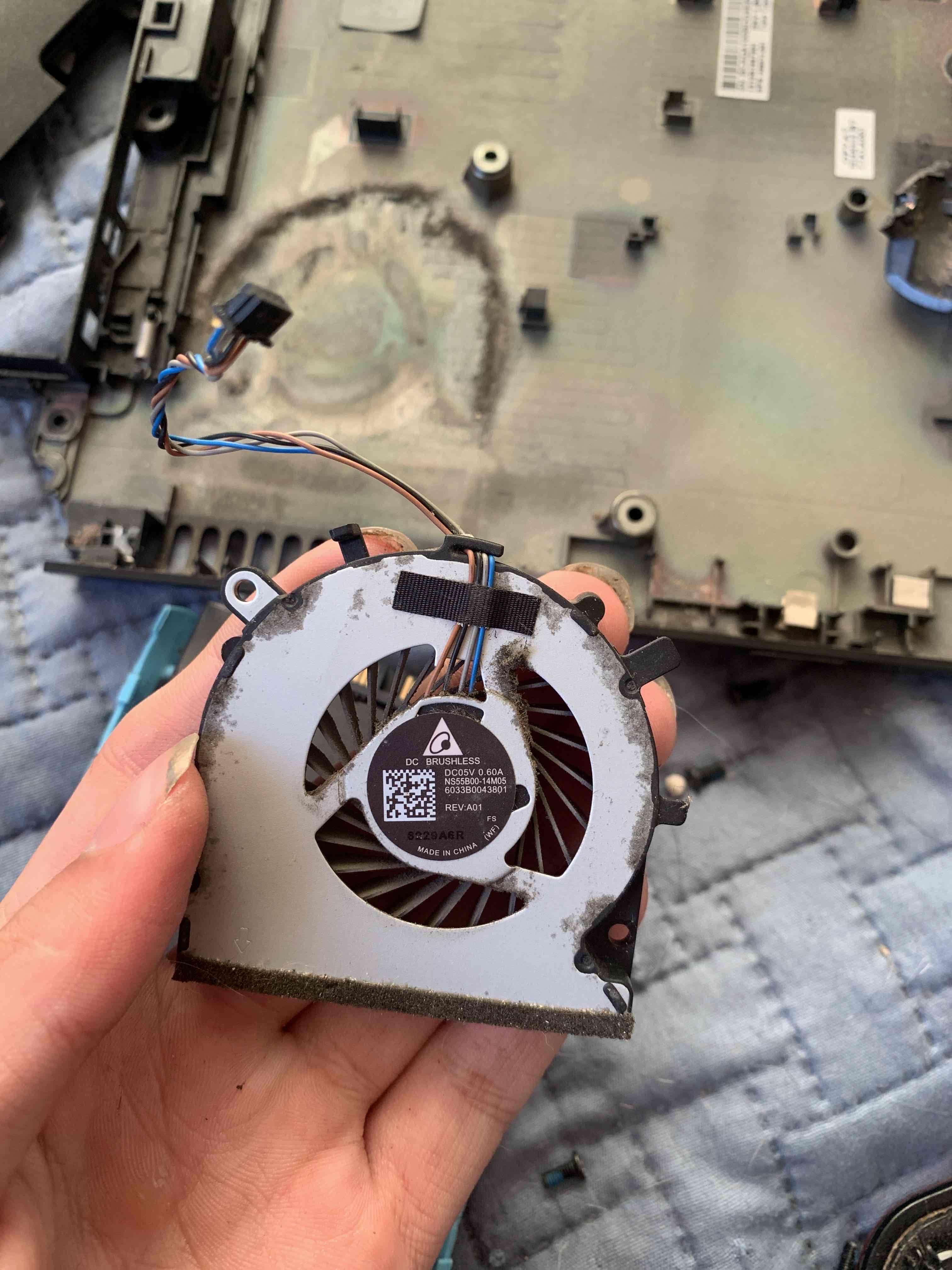 Ventilador de computadora usado - miniatura 3