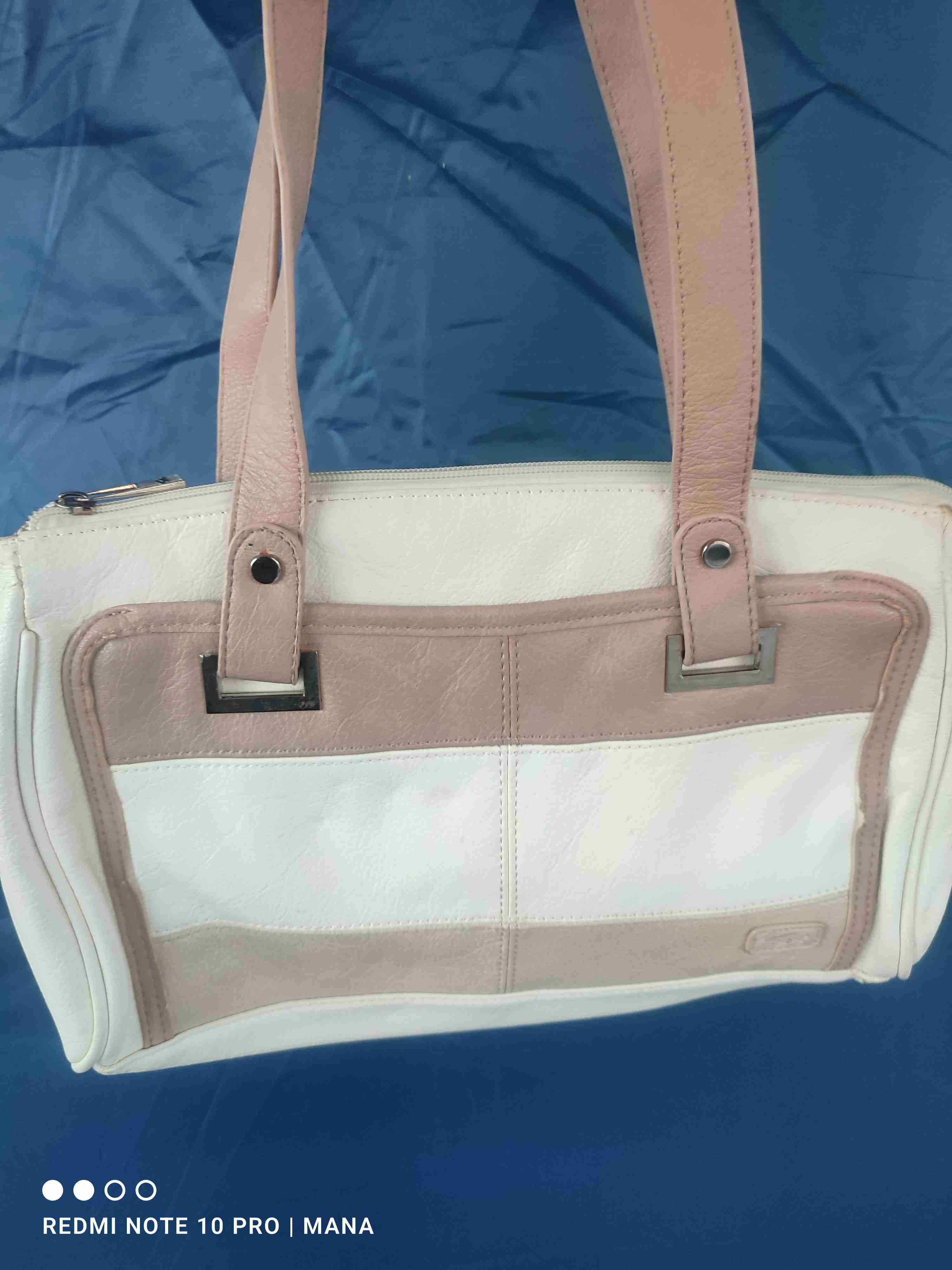 Bolso de hombro beige y blanco, Sei