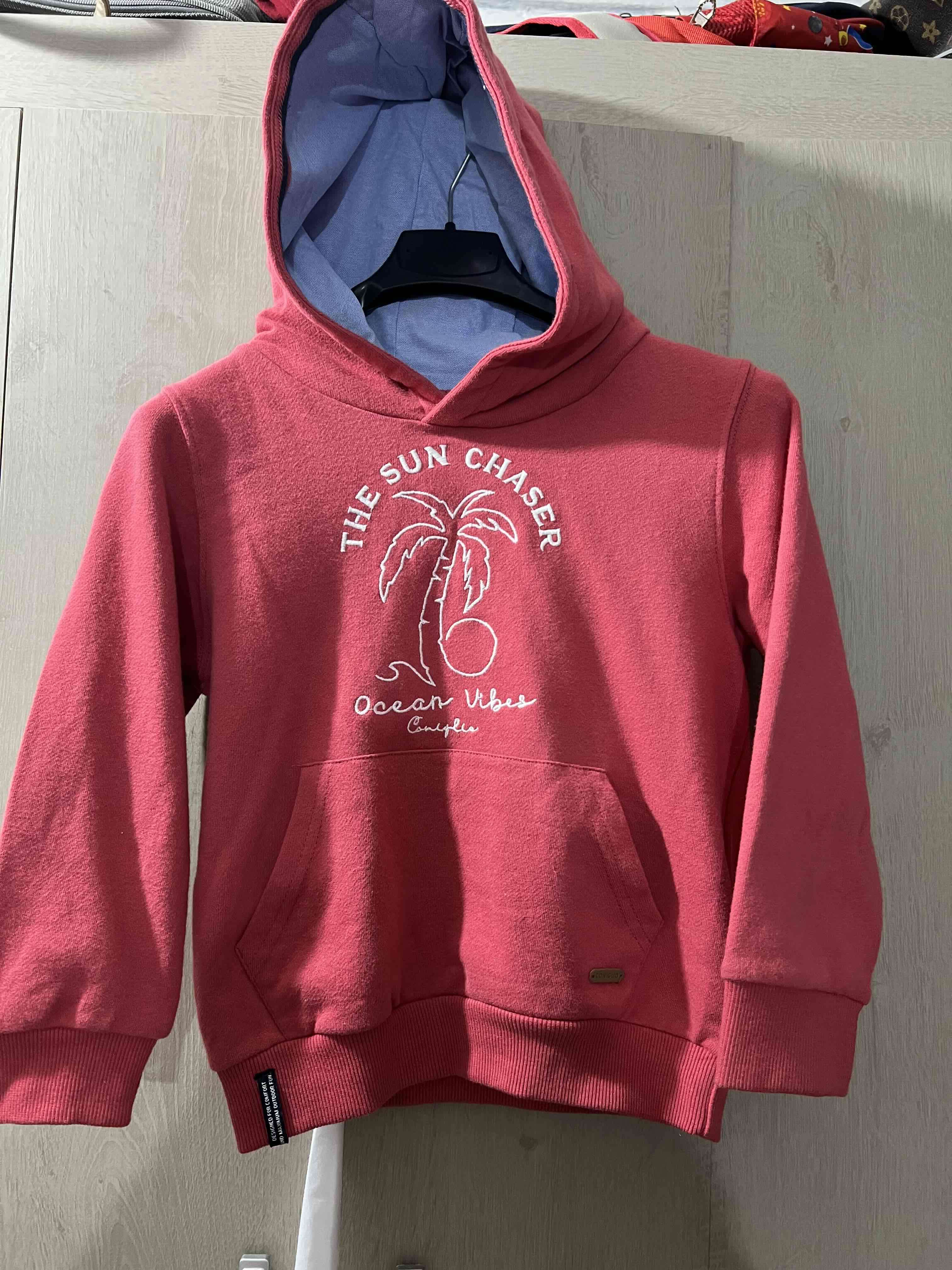 Polerón rojo con capucha infantil 6 años