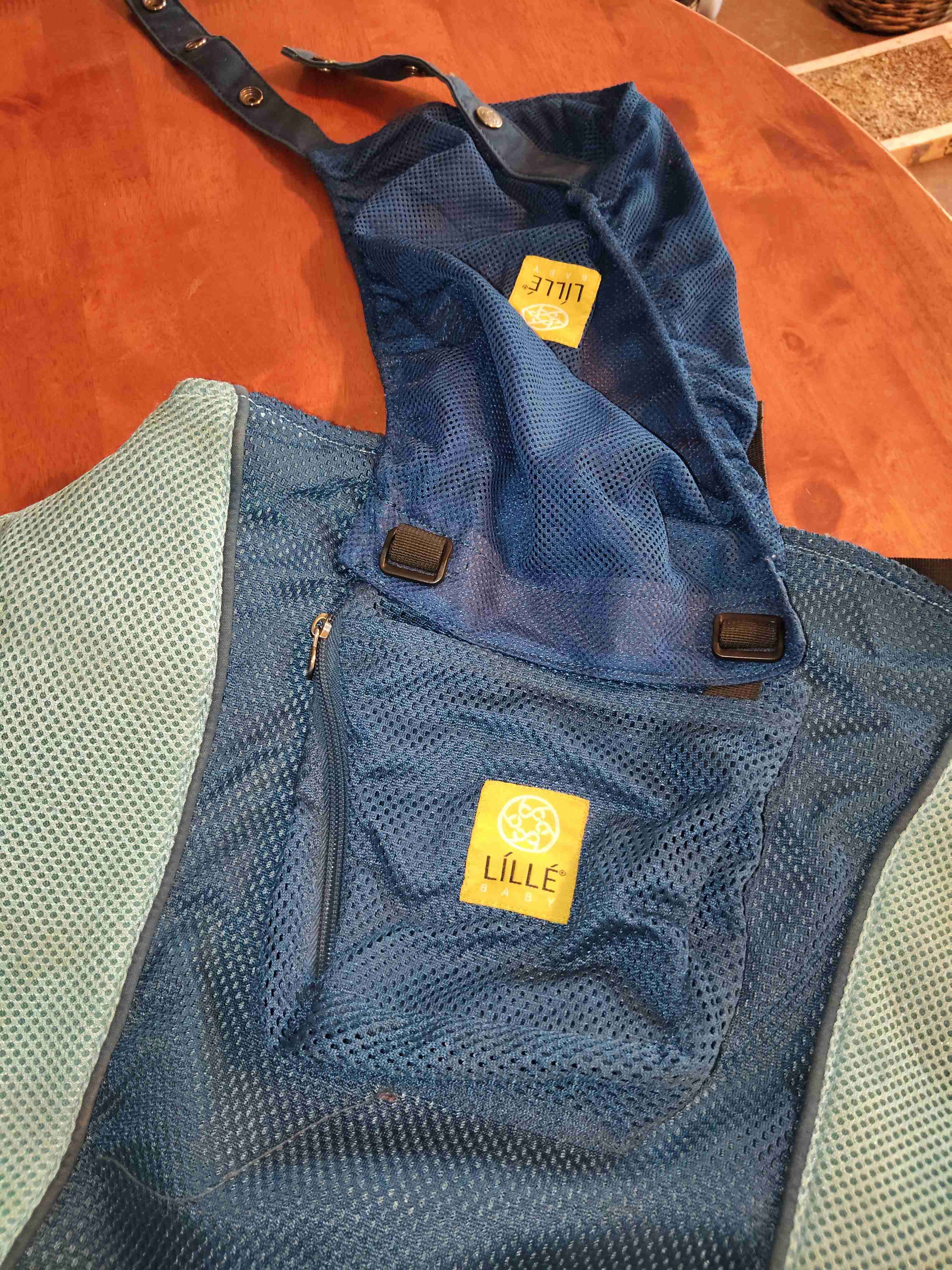 Mochila portabebé azul - miniatura 3