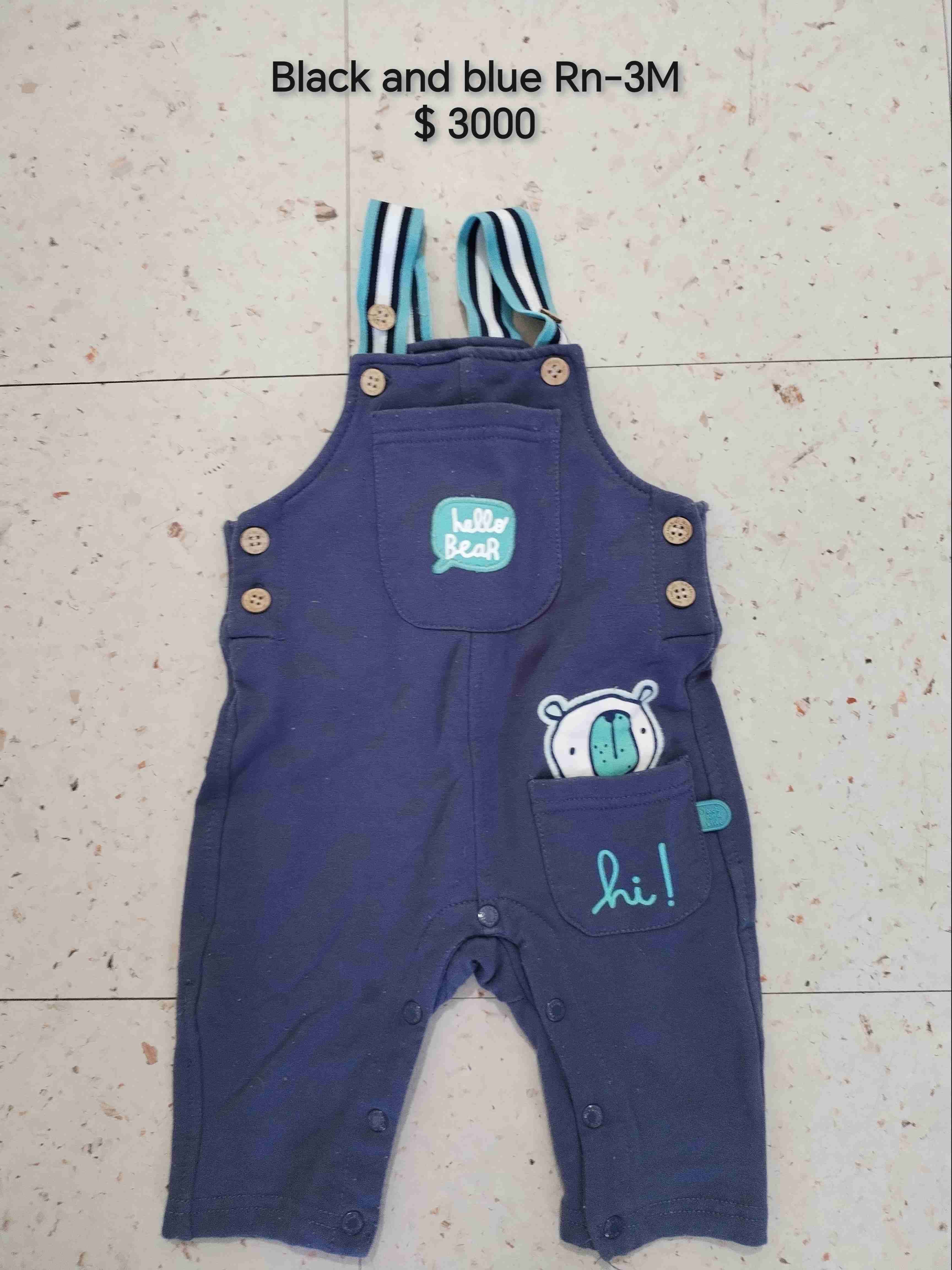 Overall bebé azul y negro
