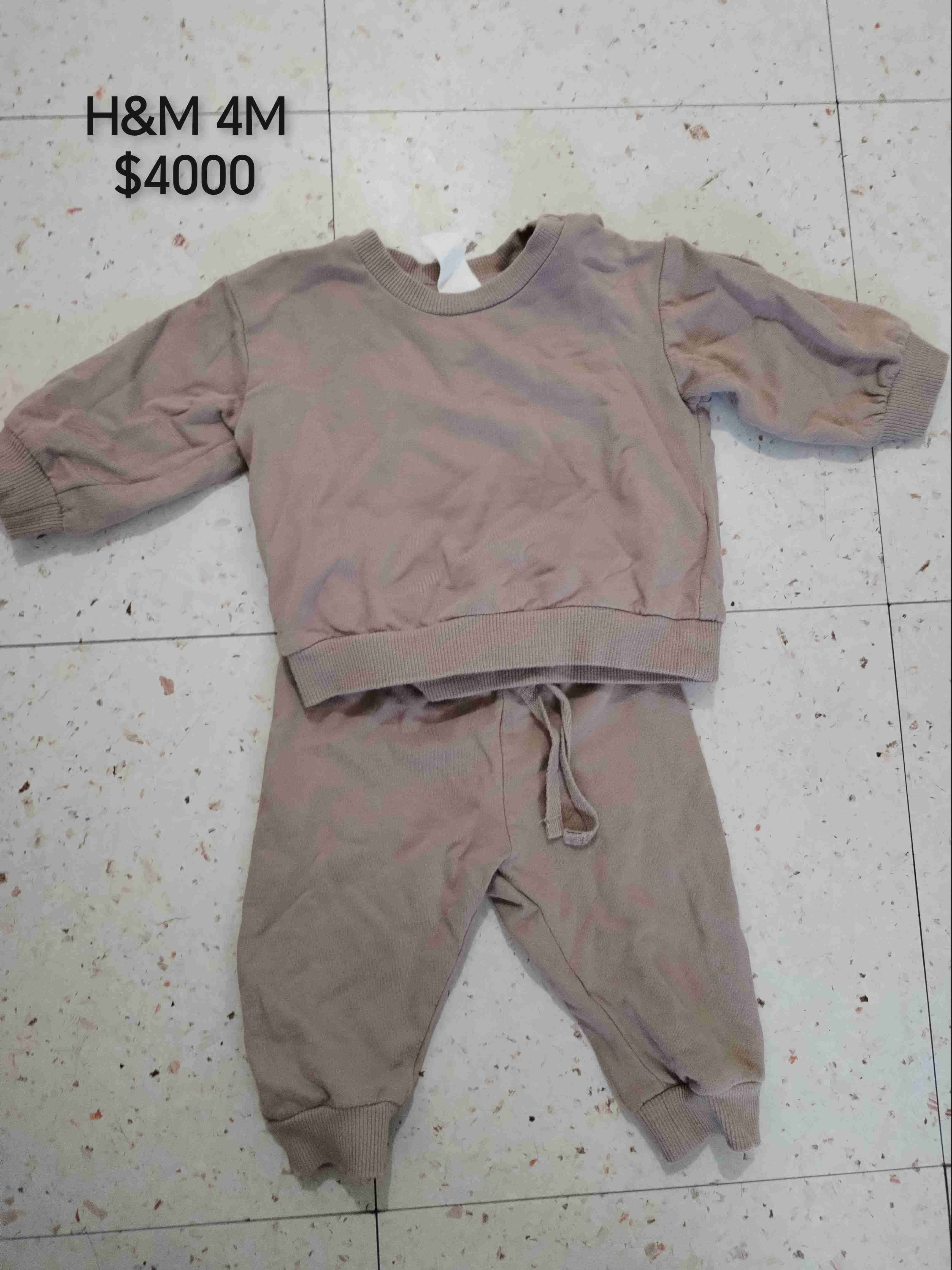Conjuntos de bebé H&M cada uno 4000 - miniatura 3