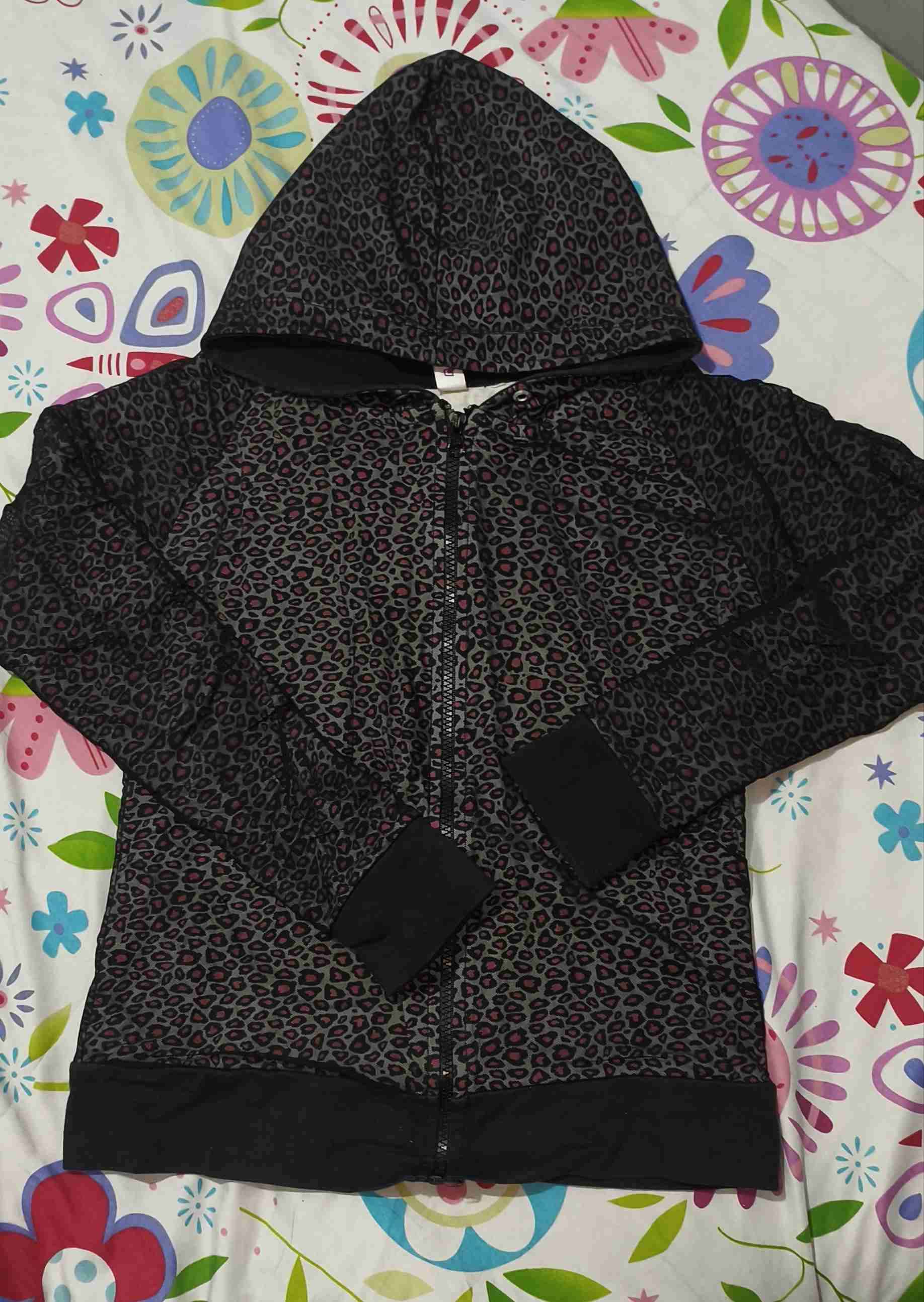 Polerón capucha leopardo negro - miniatura 2