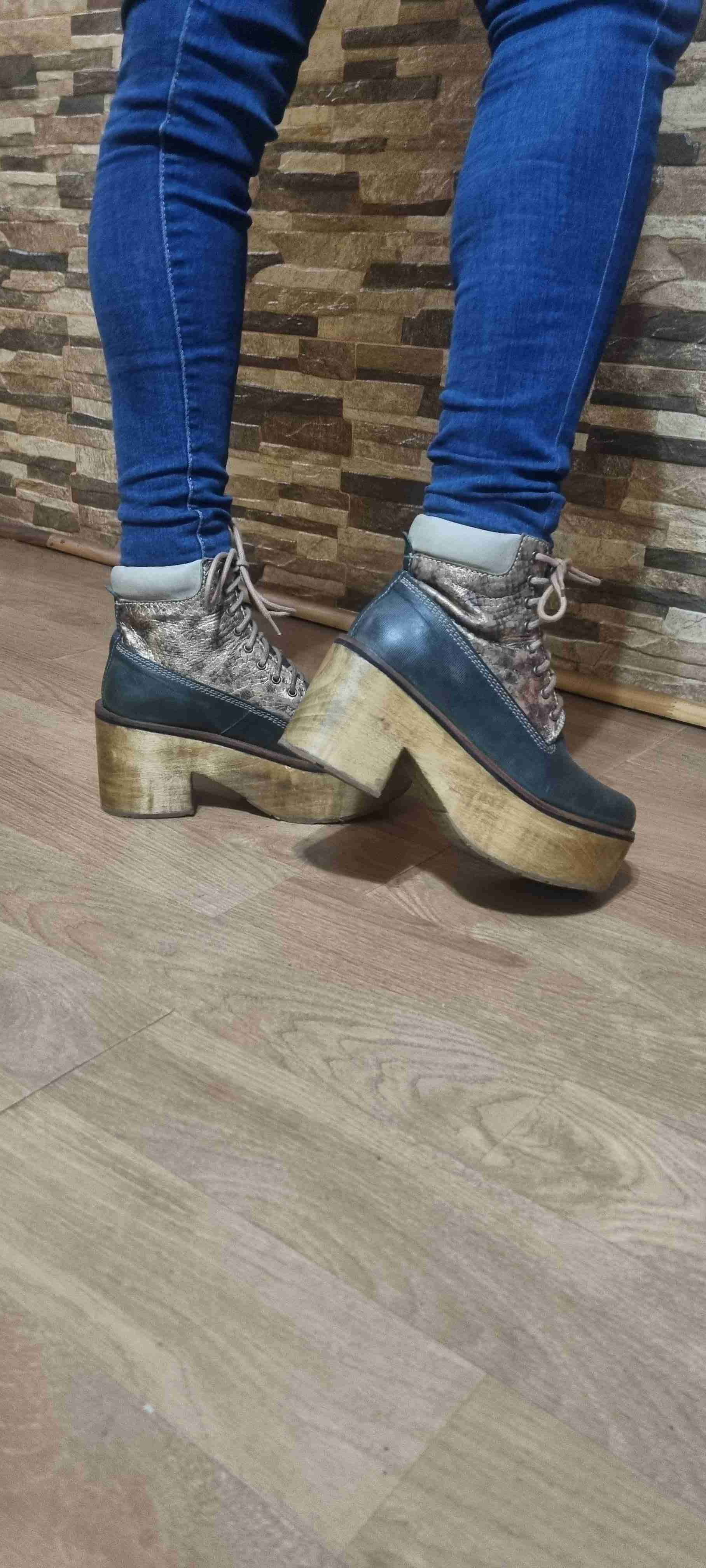 Botines de cuero con plataforma made marca exotica - miniatura 2