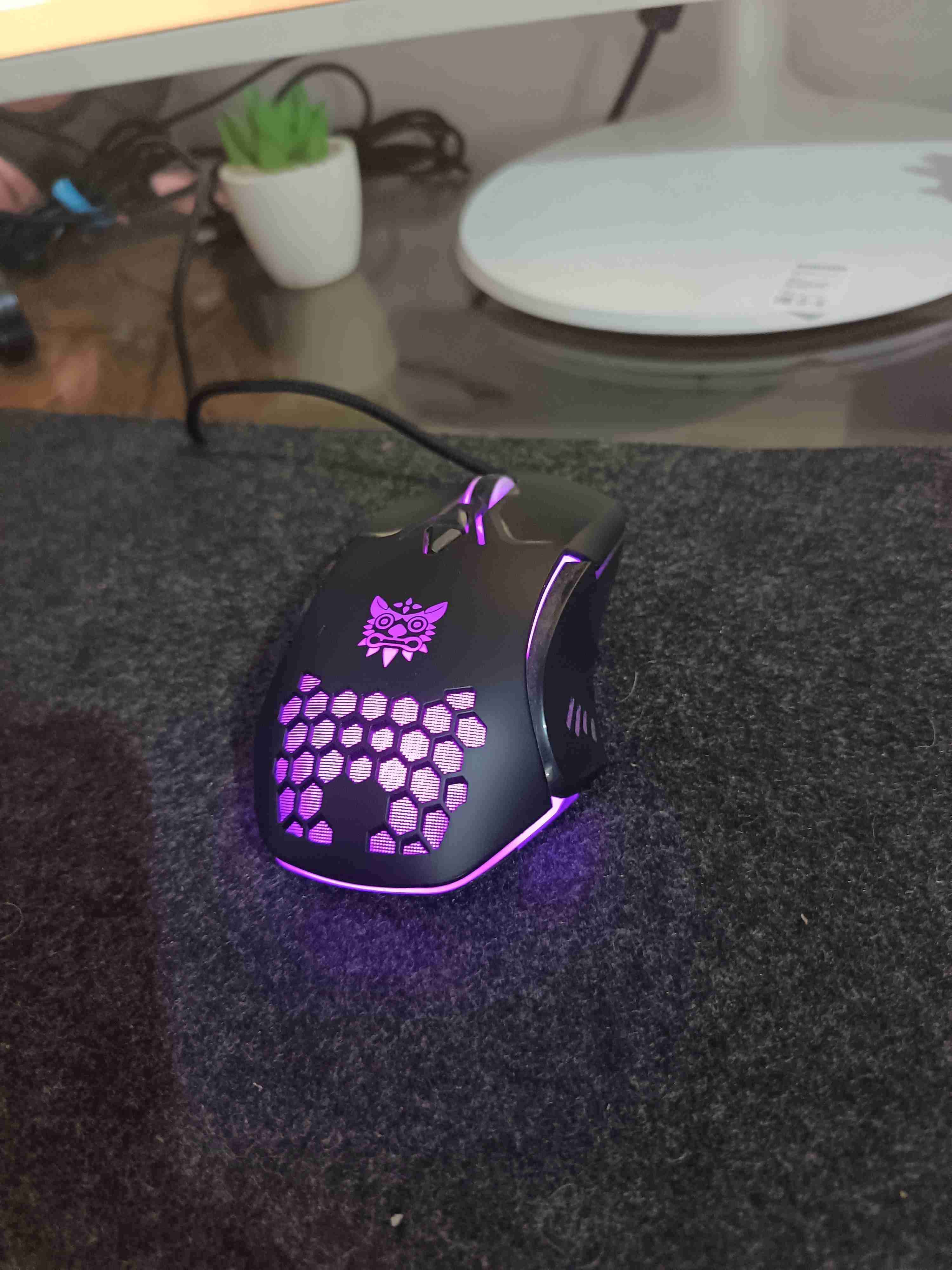 Mouse gamer con iluminación LED - miniatura 2