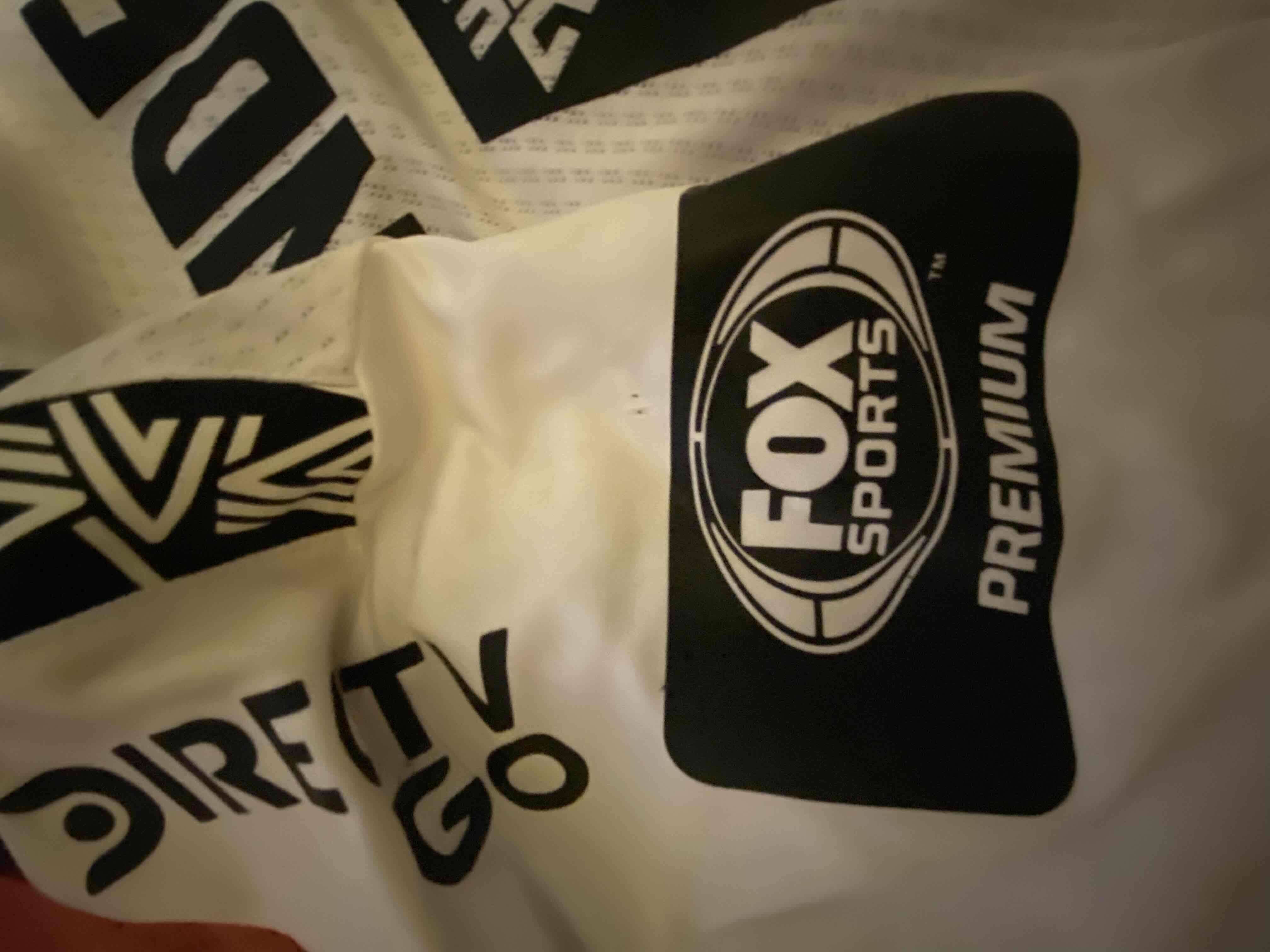 Camiseta firmada  usada por Matias Fernandez - miniatura 5