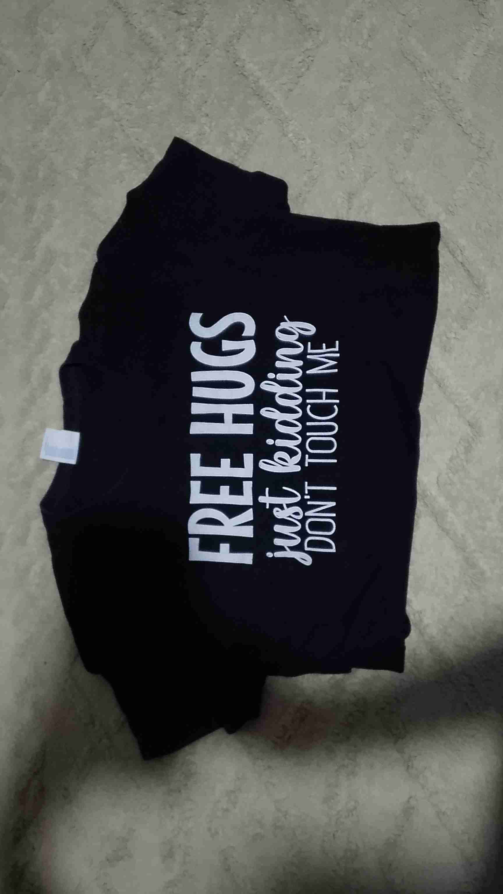 Polera negra con texto divertido