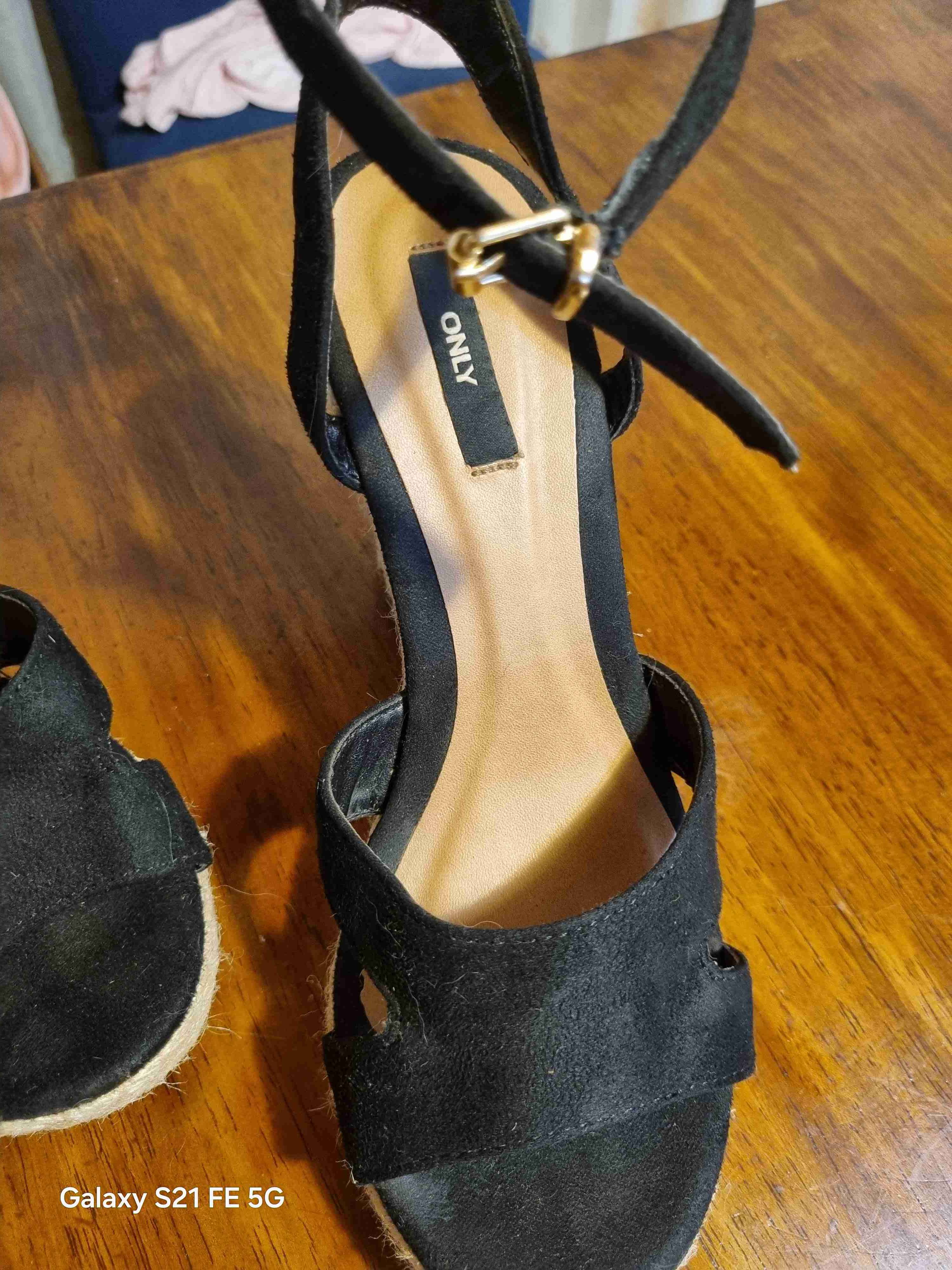 Sandalias negras con plataforma de yute - miniatura 3