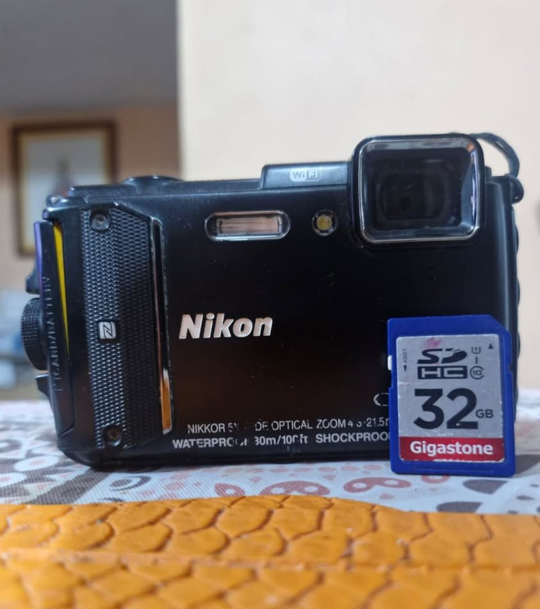 Nikon Coolpix AW130 compacta color black - miniatura 1