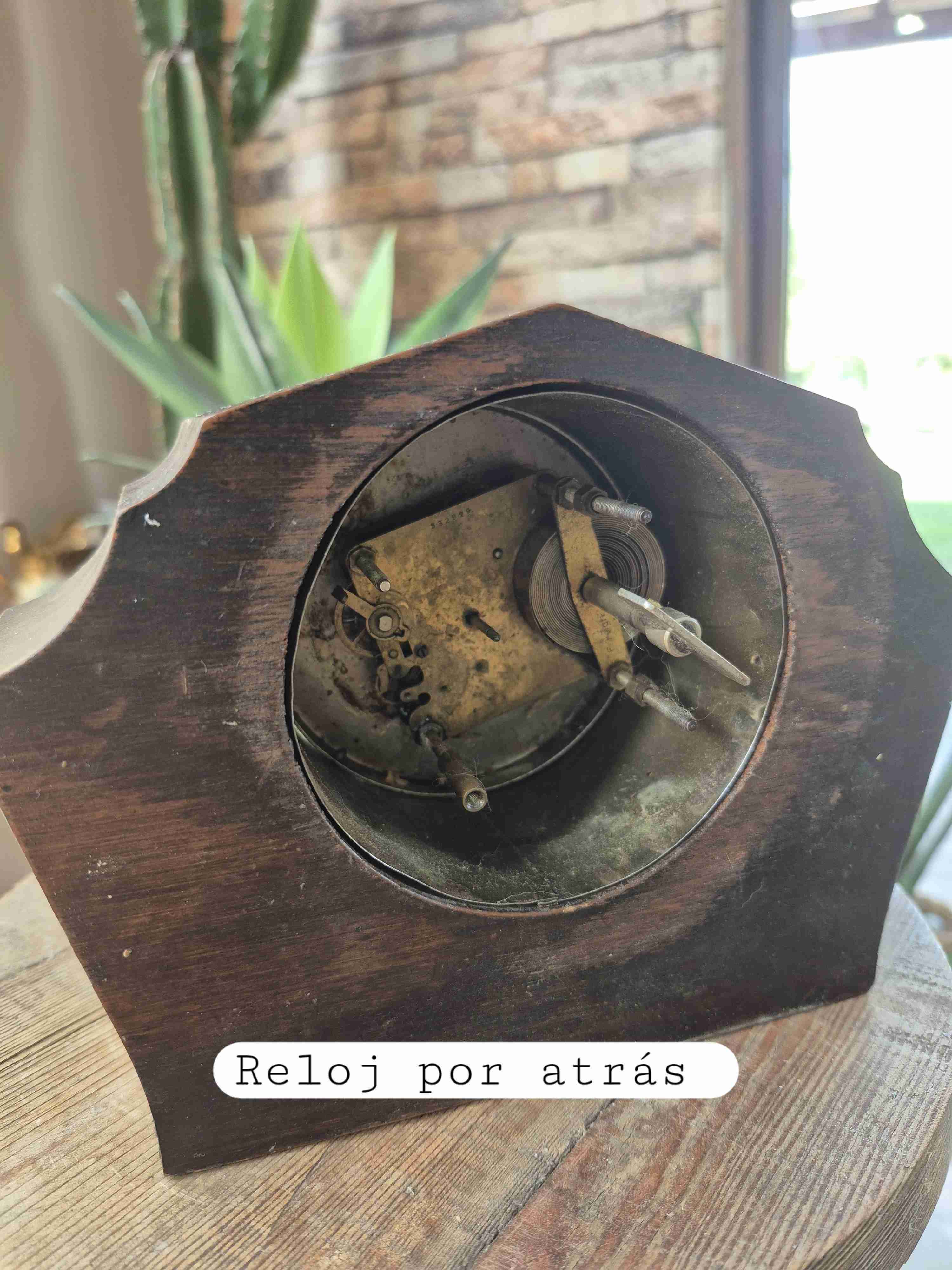 Reloj Antiguo de Madera - miniatura 2