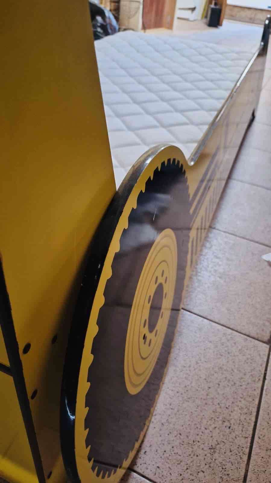 Cama infantil auto amarilla - miniatura 2