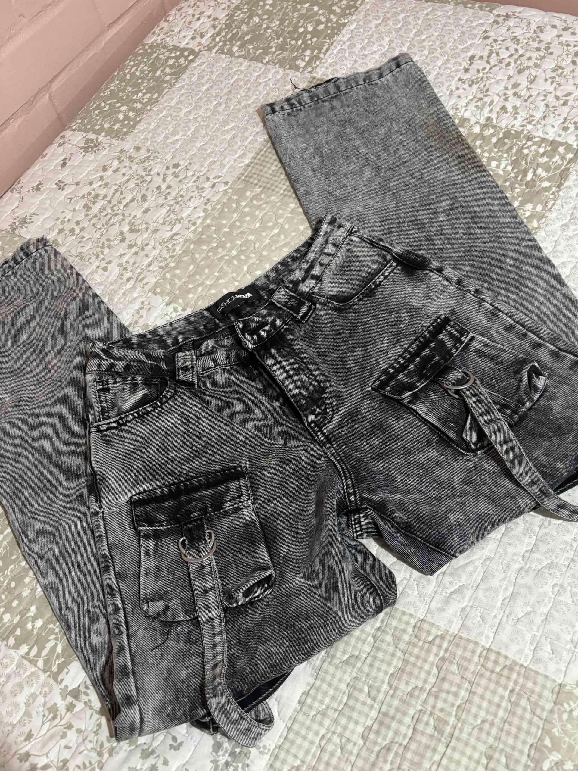 Pantalones cargo Fashion Nova - miniatura 2