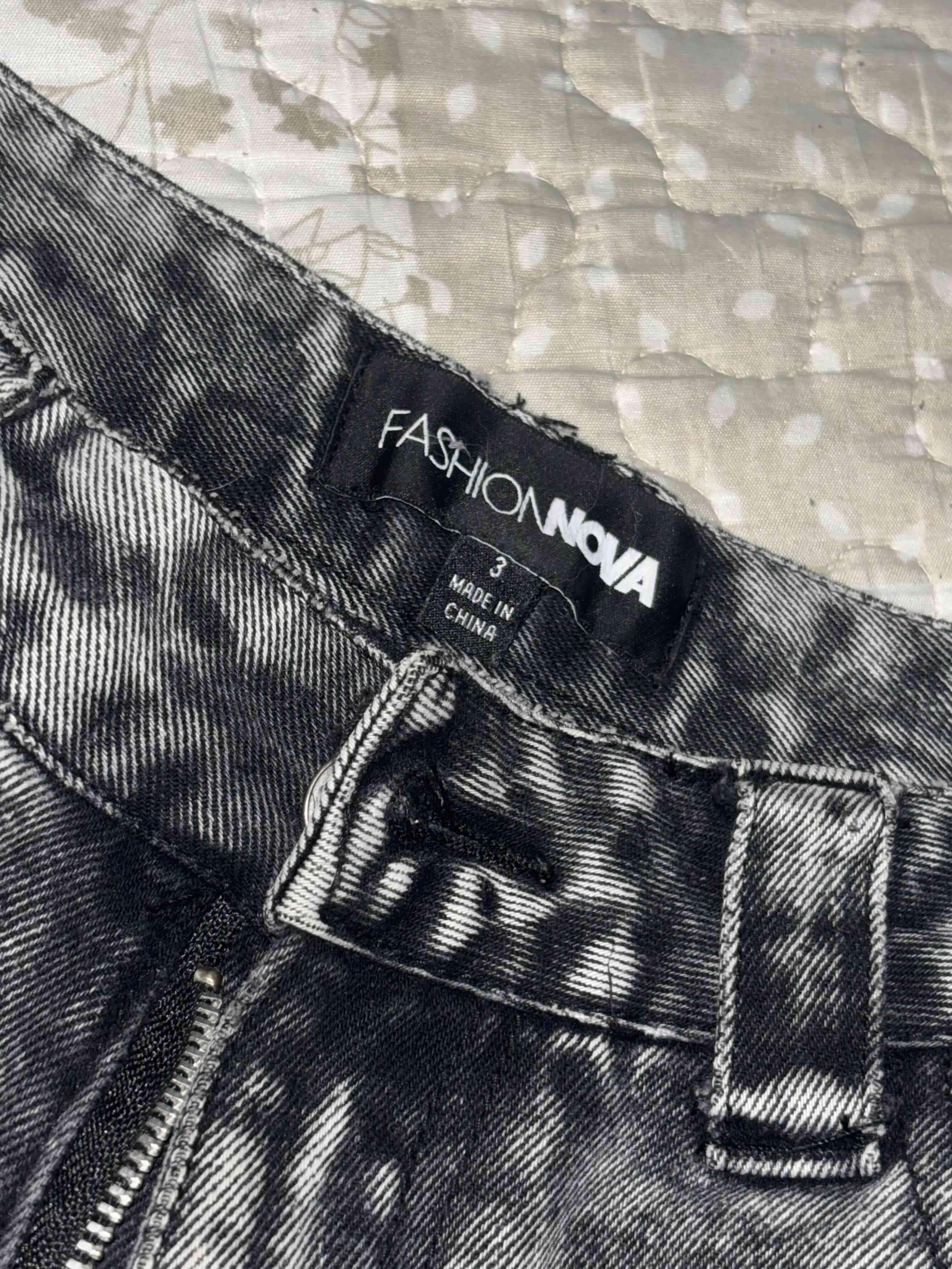 Pantalones cargo Fashion Nova - miniatura 4