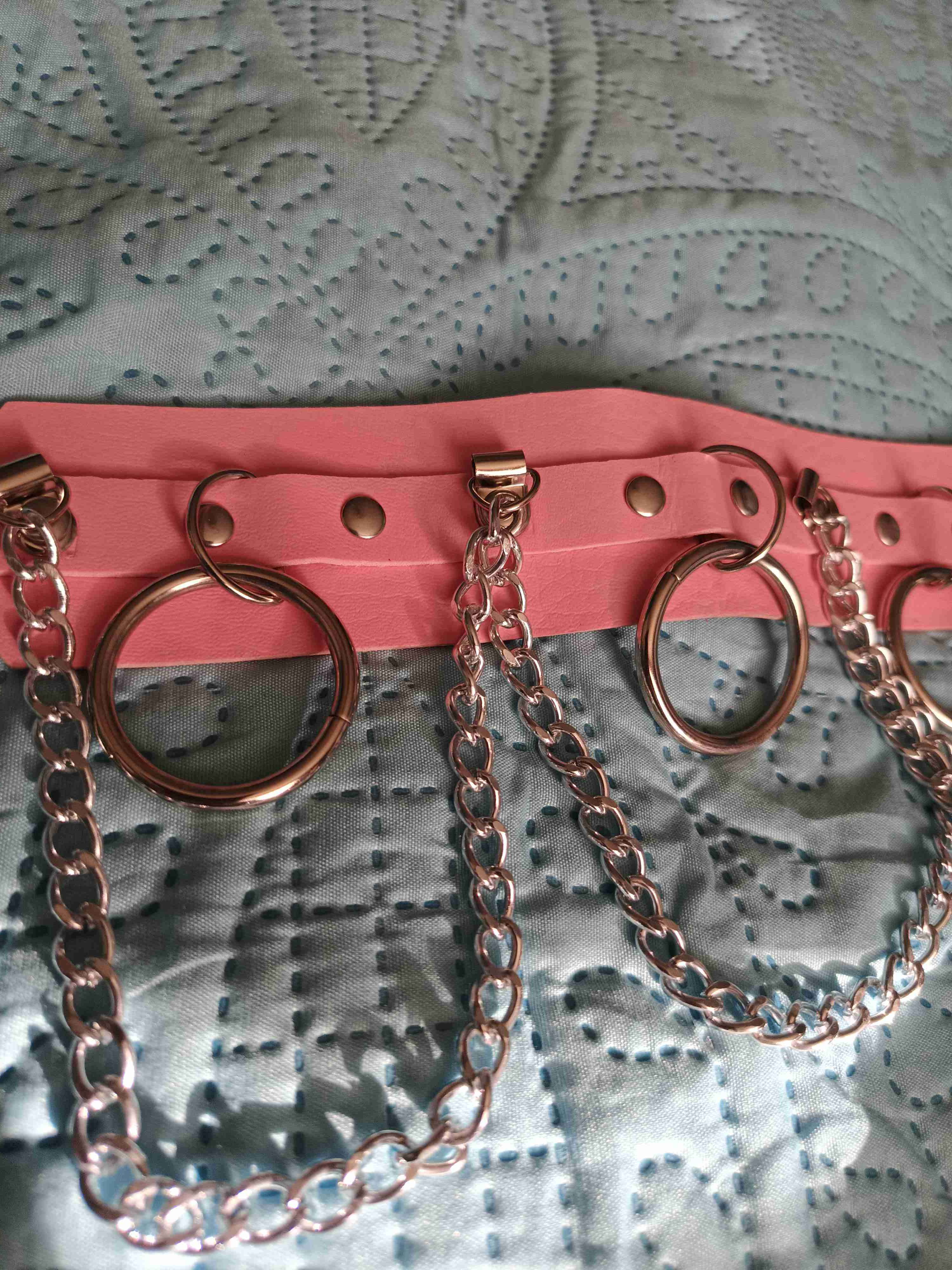 Collar rosa con cadenas - miniatura 2