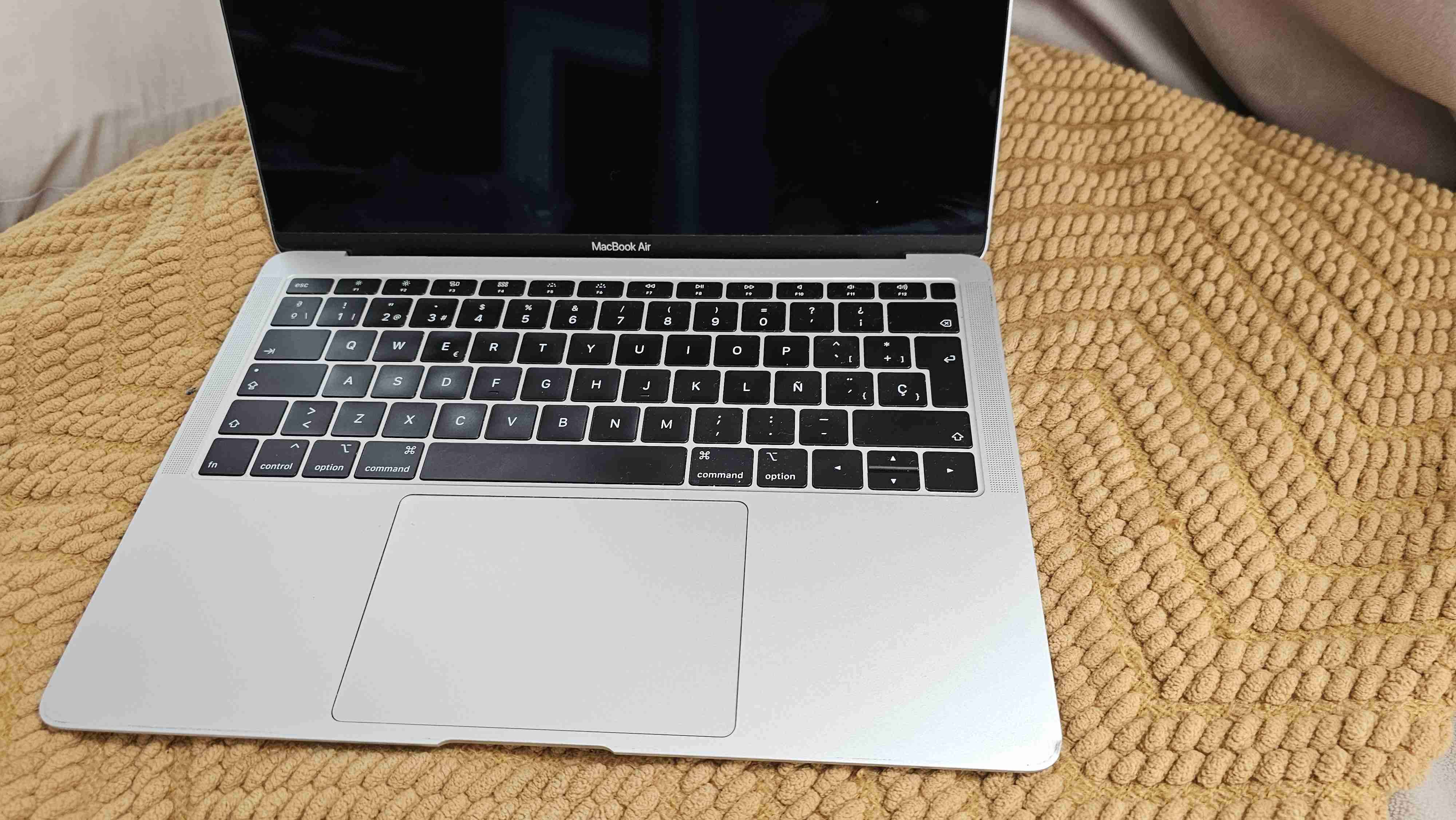 MacBook Air 13" 2019 - miniatura 4