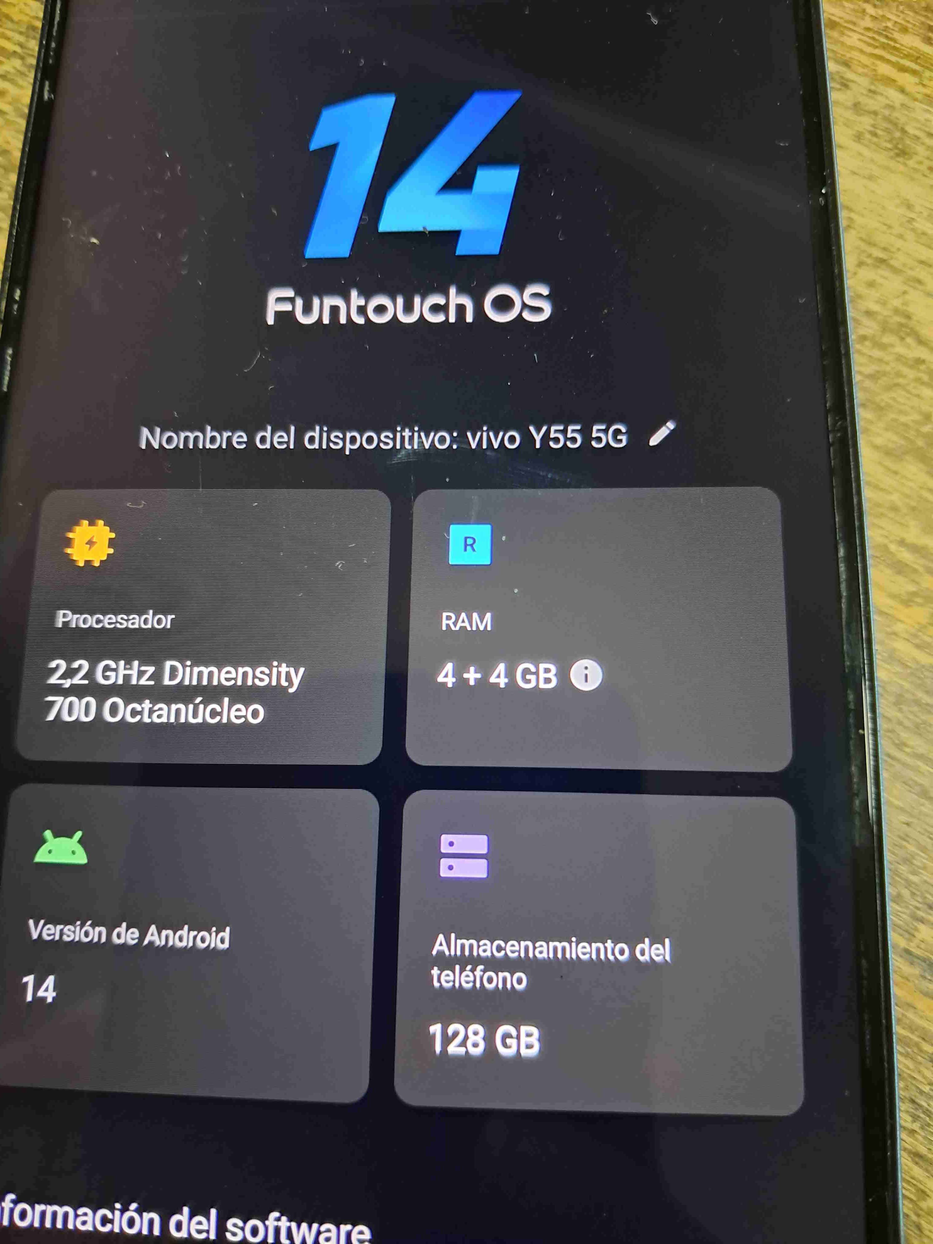 Smartphone Vivo azul con triple cámara - miniatura 4