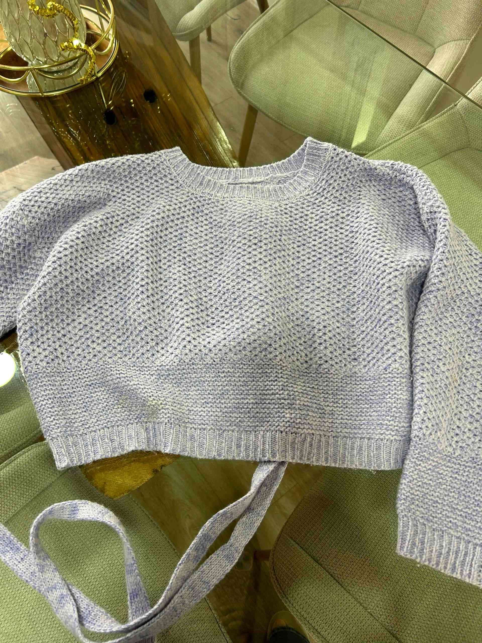 Suéter tejido lila y blanco