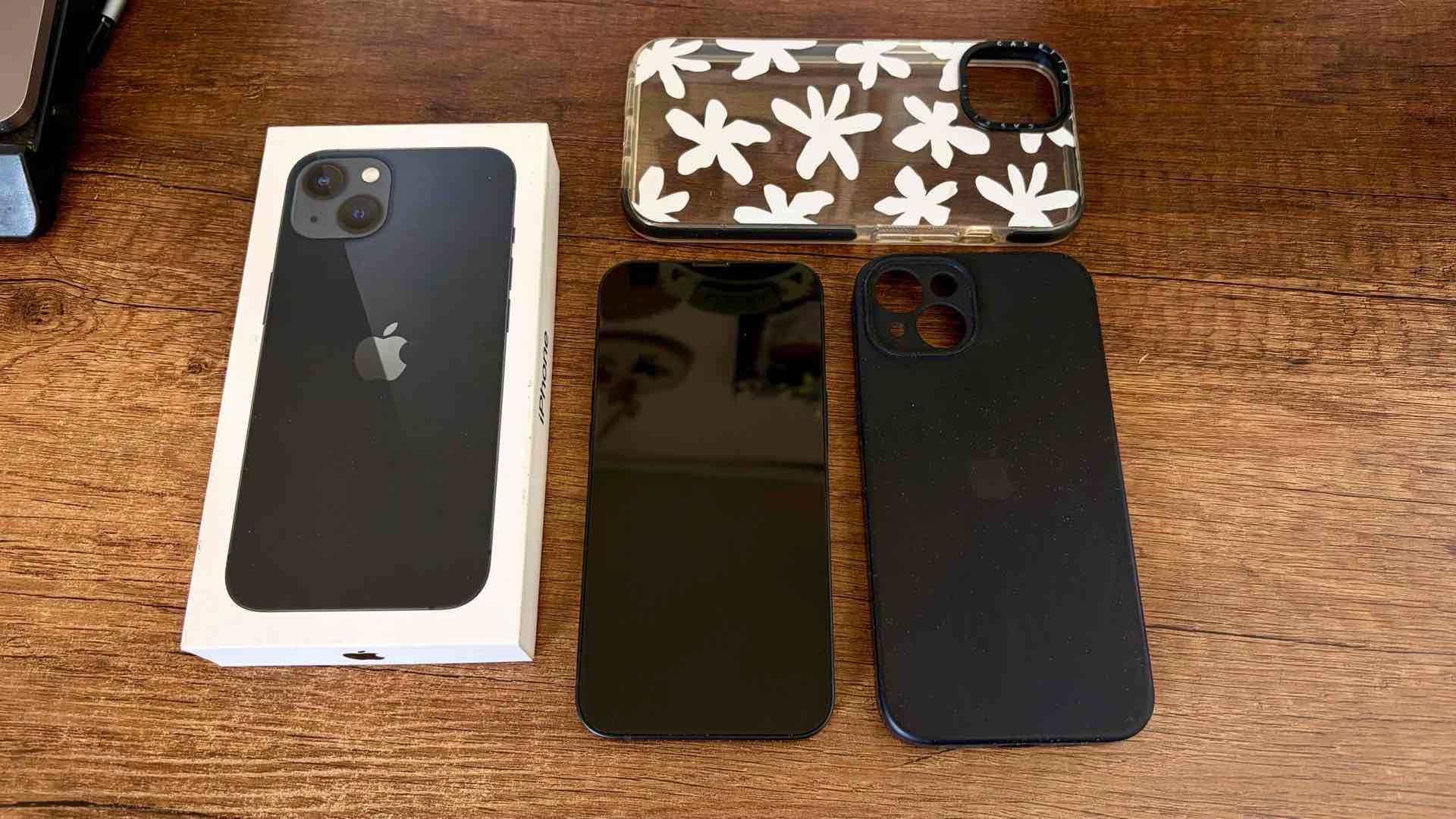 iPhone 13 Midnight - 128GB ¡Estética 10/10! - miniatura 5