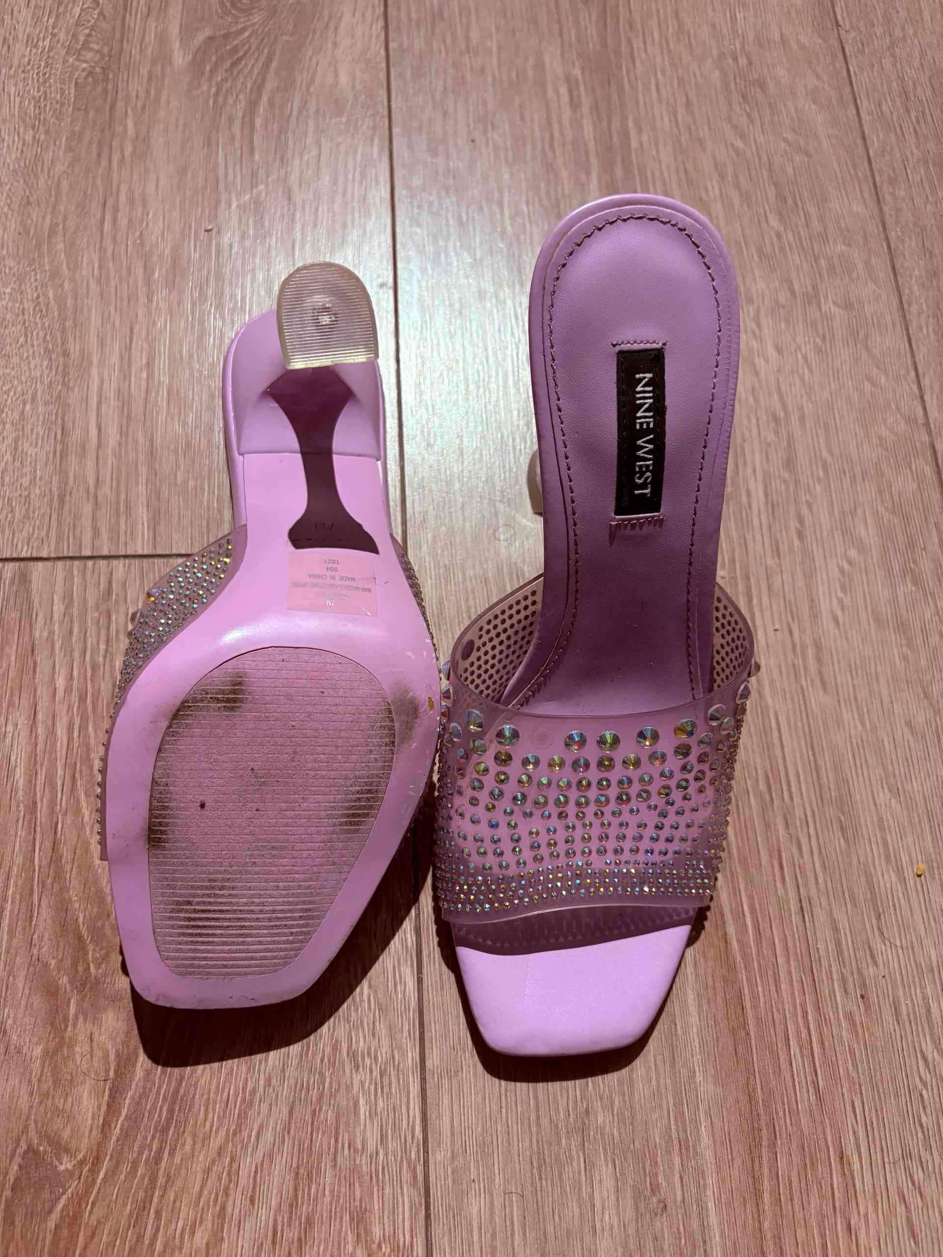 Sandalias Nine West lilas con brillantes - miniatura 4