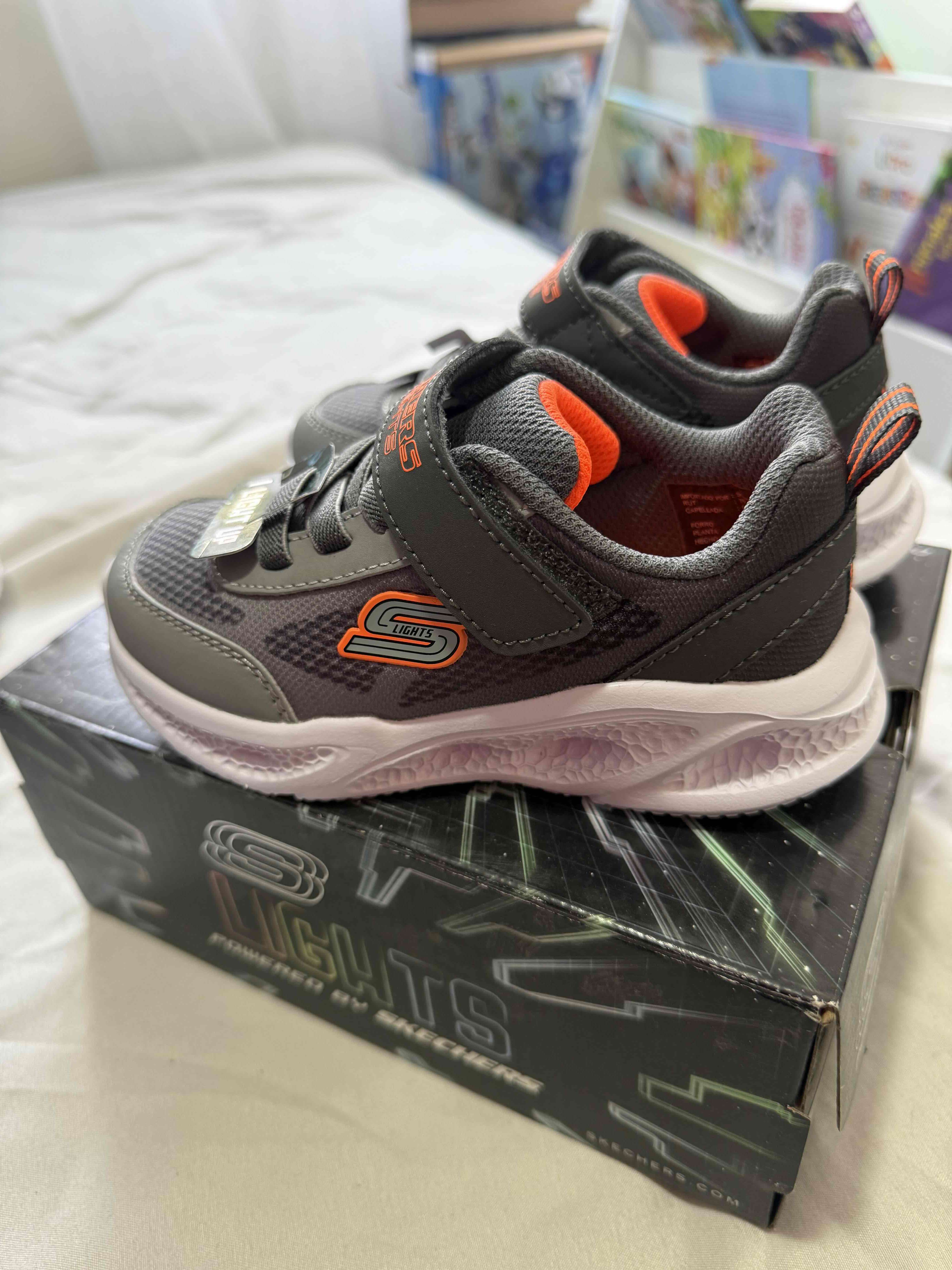 Zapatillas grises para niños - miniatura 2