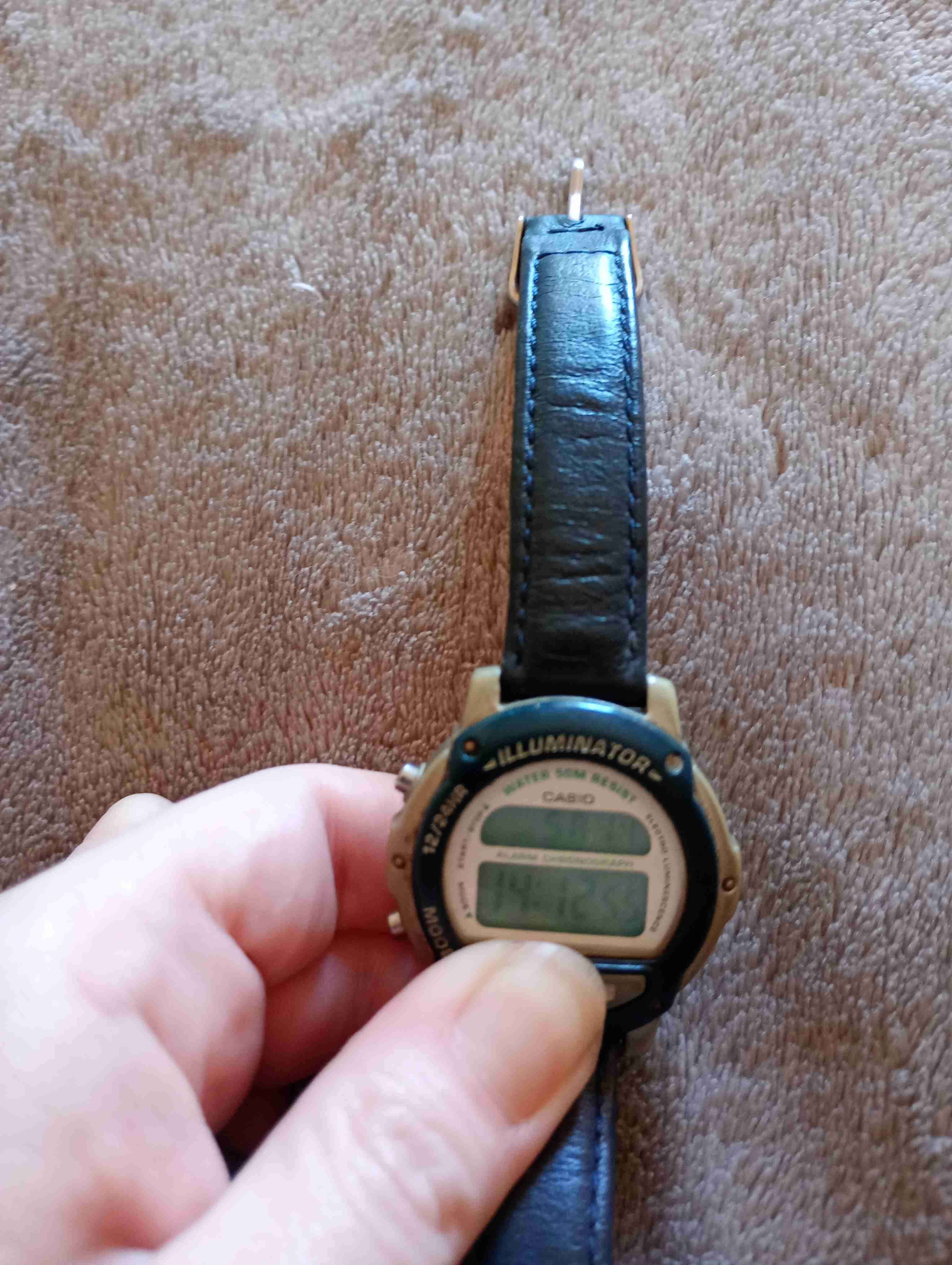 Reloj Casio Illuminator - miniatura 2