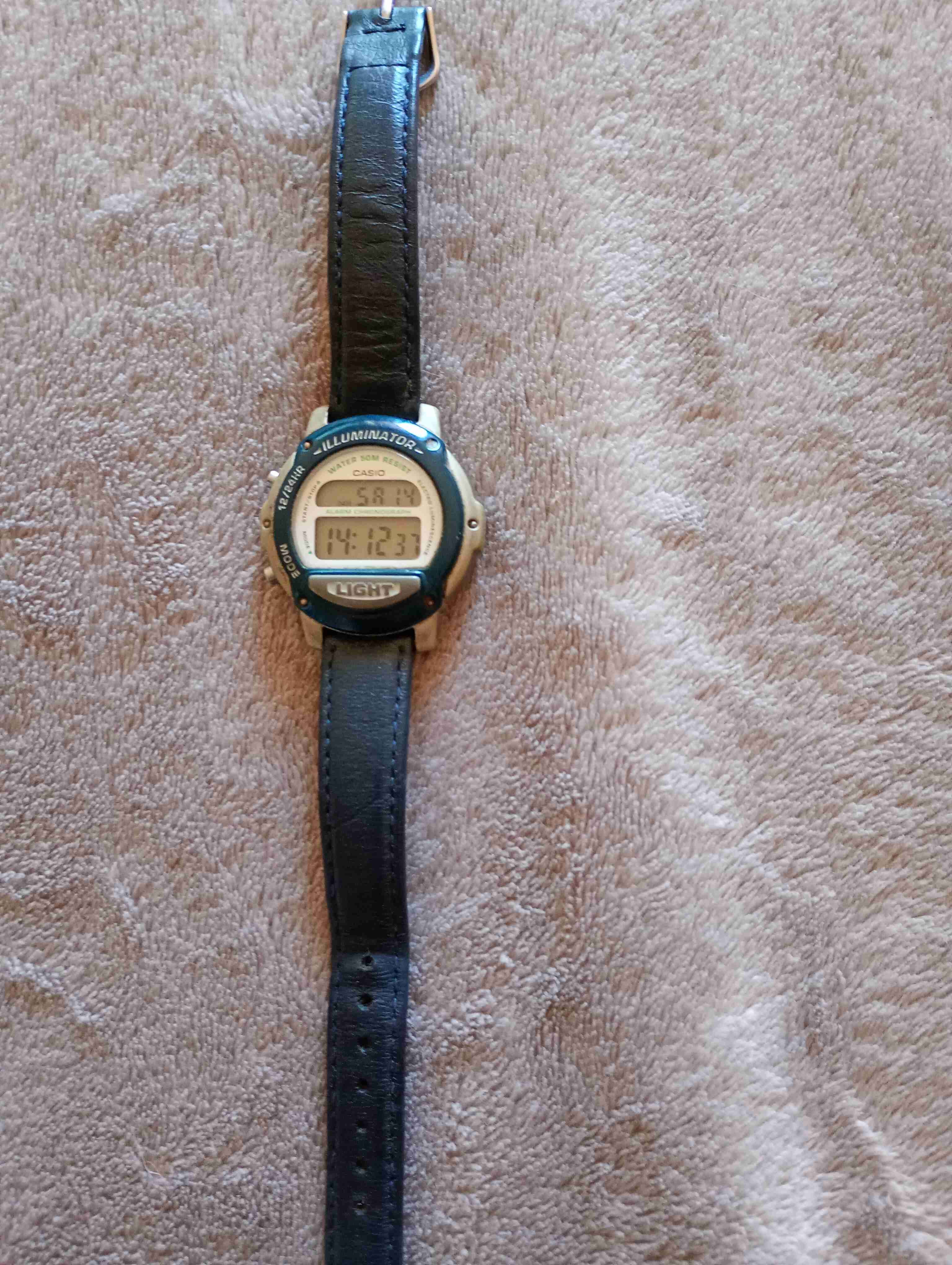 Reloj Casio Illuminator - miniatura 4