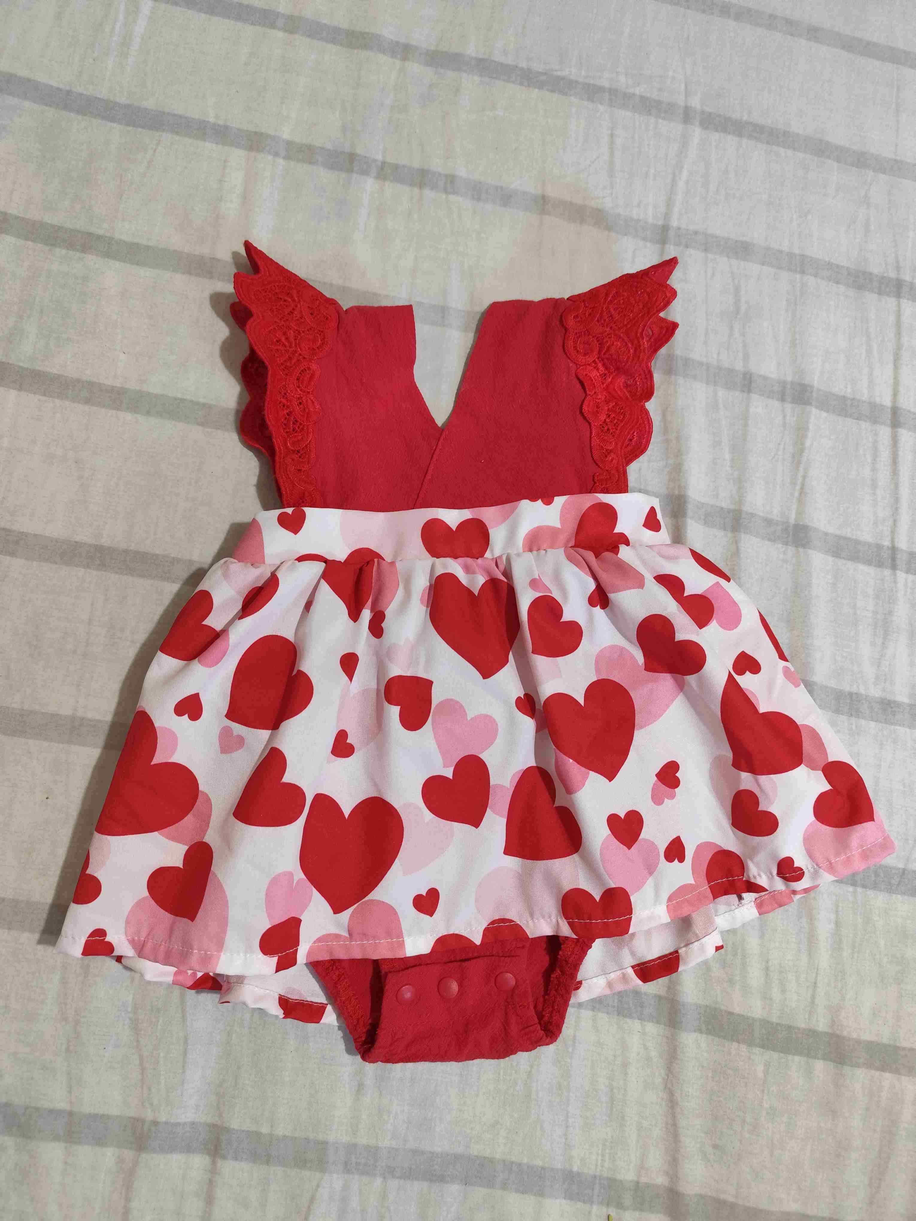 Vestido bebé rojo con corazones