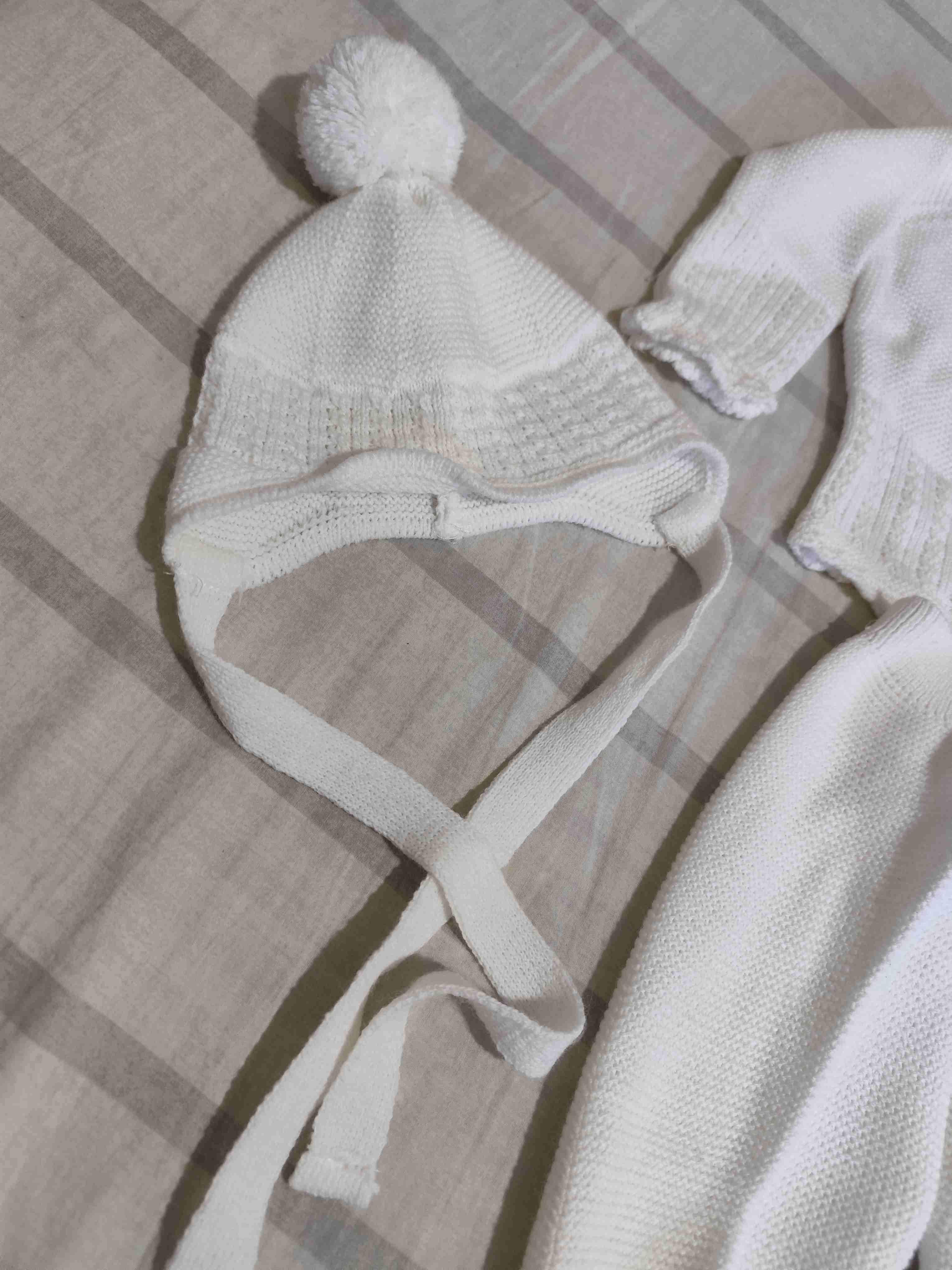 Conjunto tejido blanco para bebé - miniatura 3