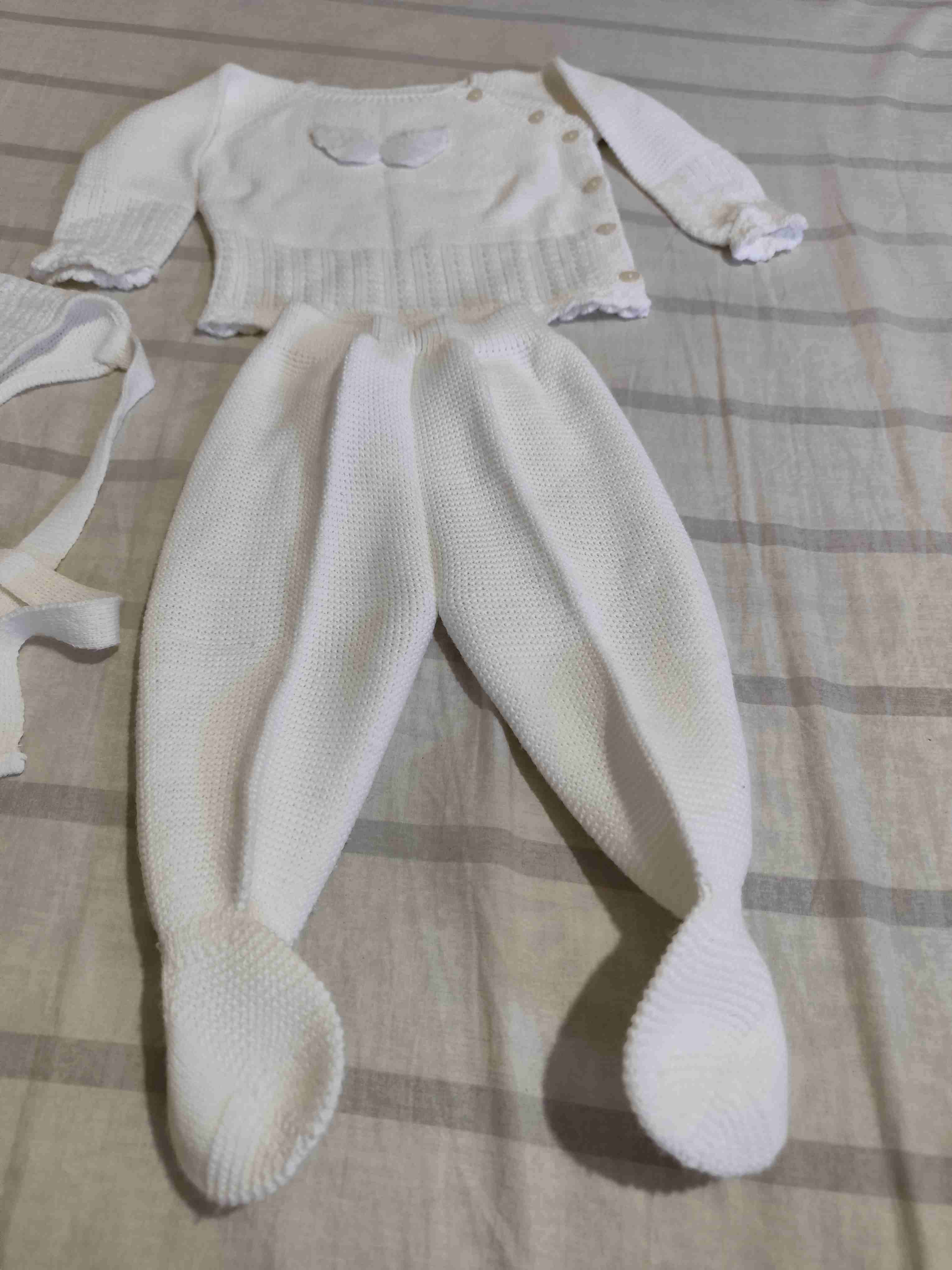 Conjunto tejido blanco para bebé - miniatura 4