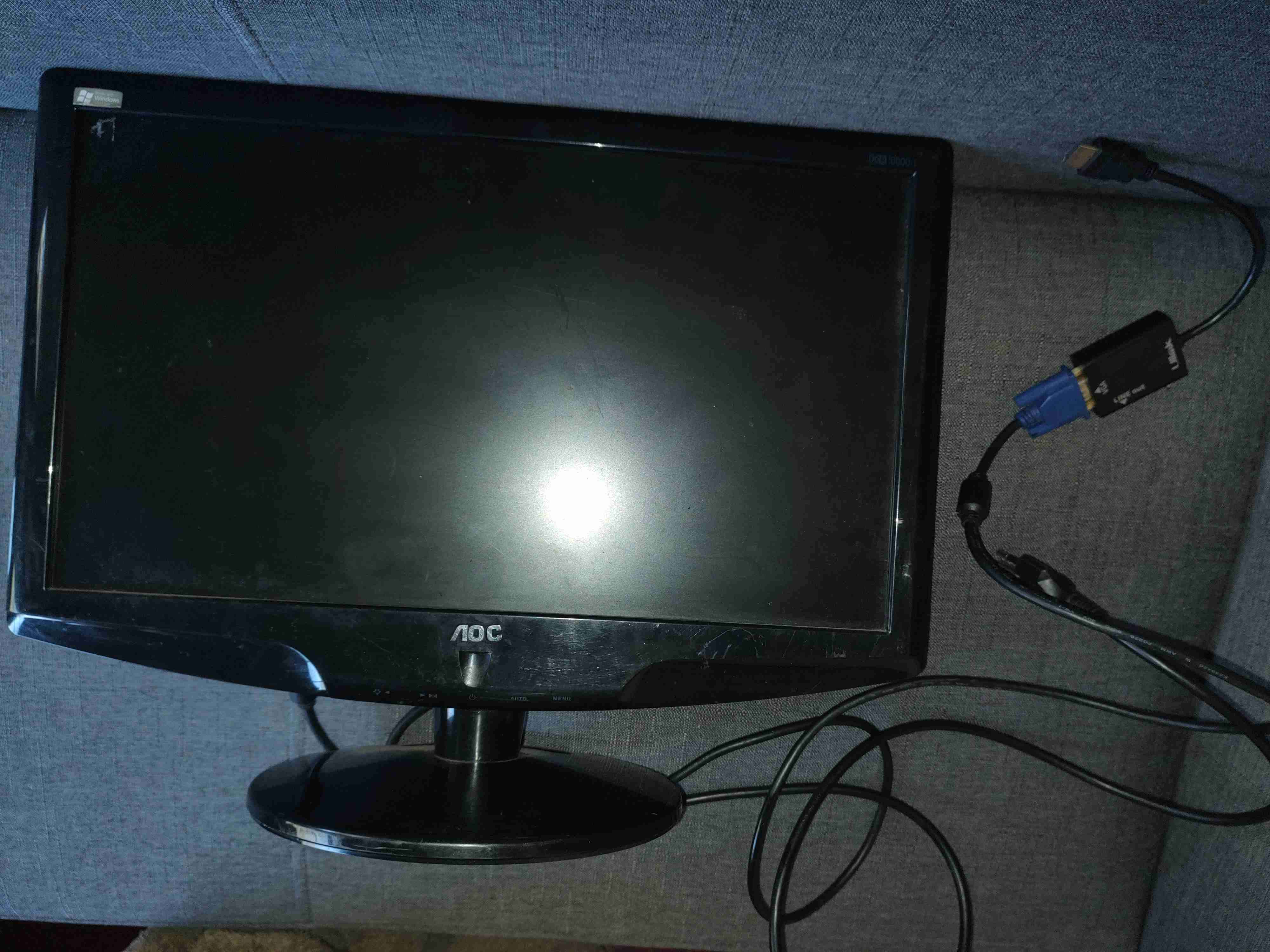 Monitor AOC con cables HDMI - miniatura 2