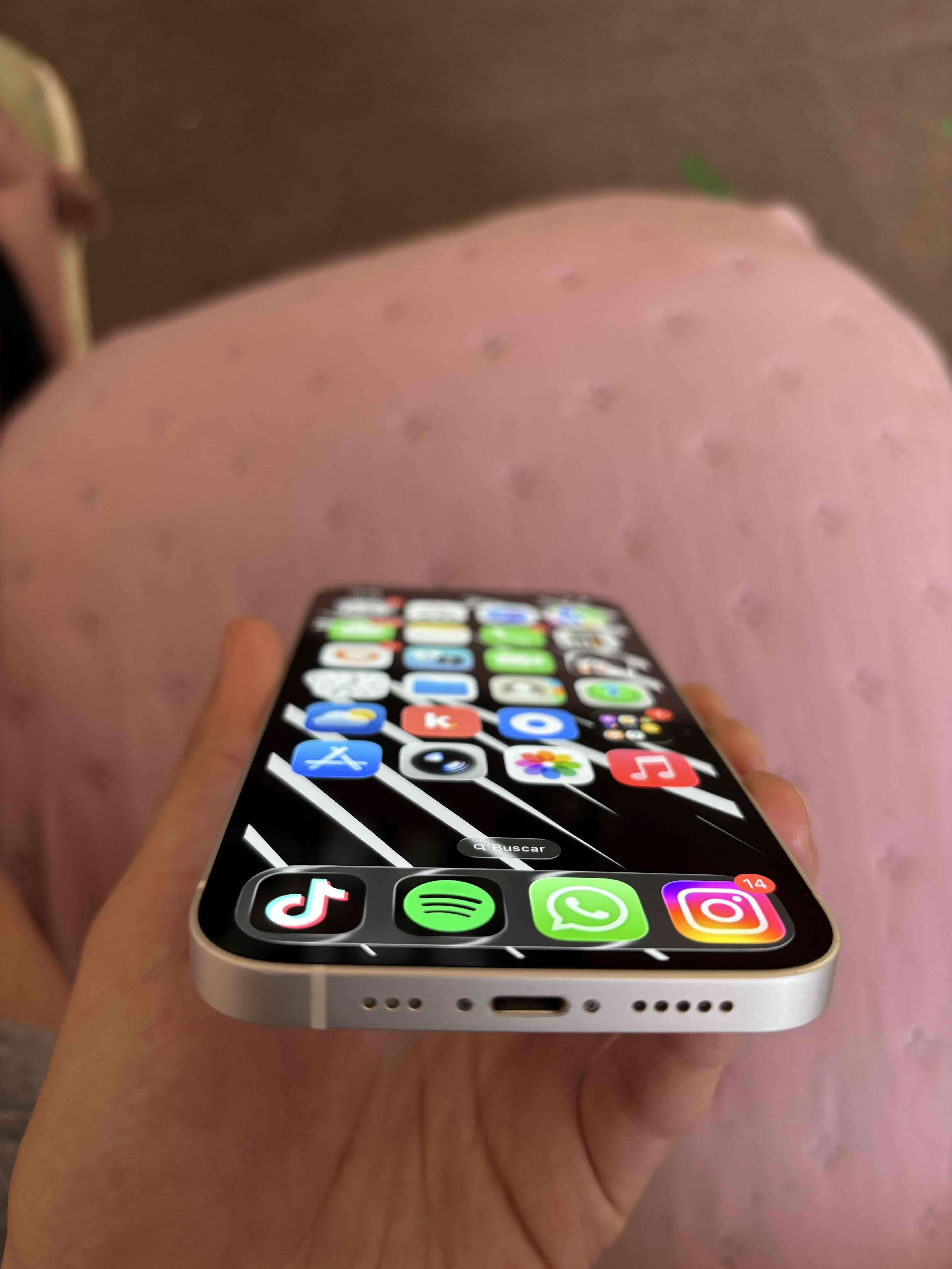 iPhone 12 - miniatura 2