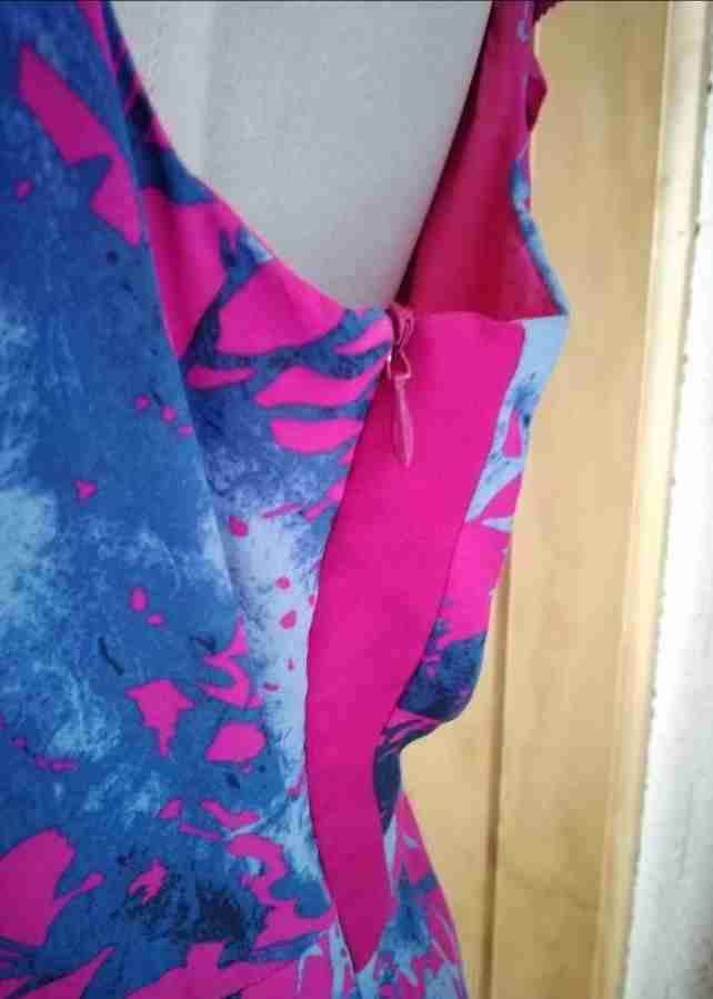 VESTIDO ESTAMPADO BANANA REPUBLIC - miniatura 5