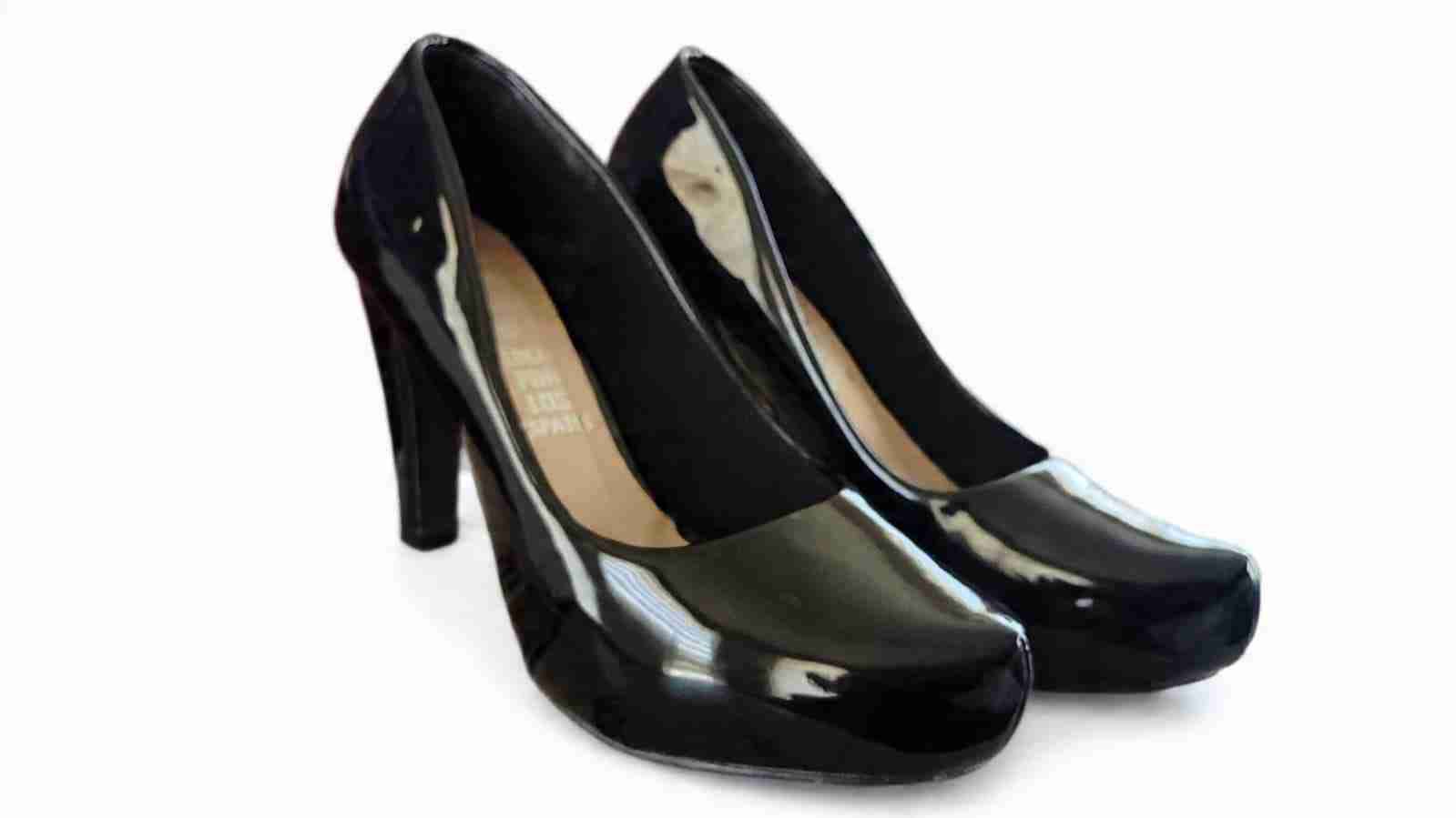 Zapatos de tacón negros