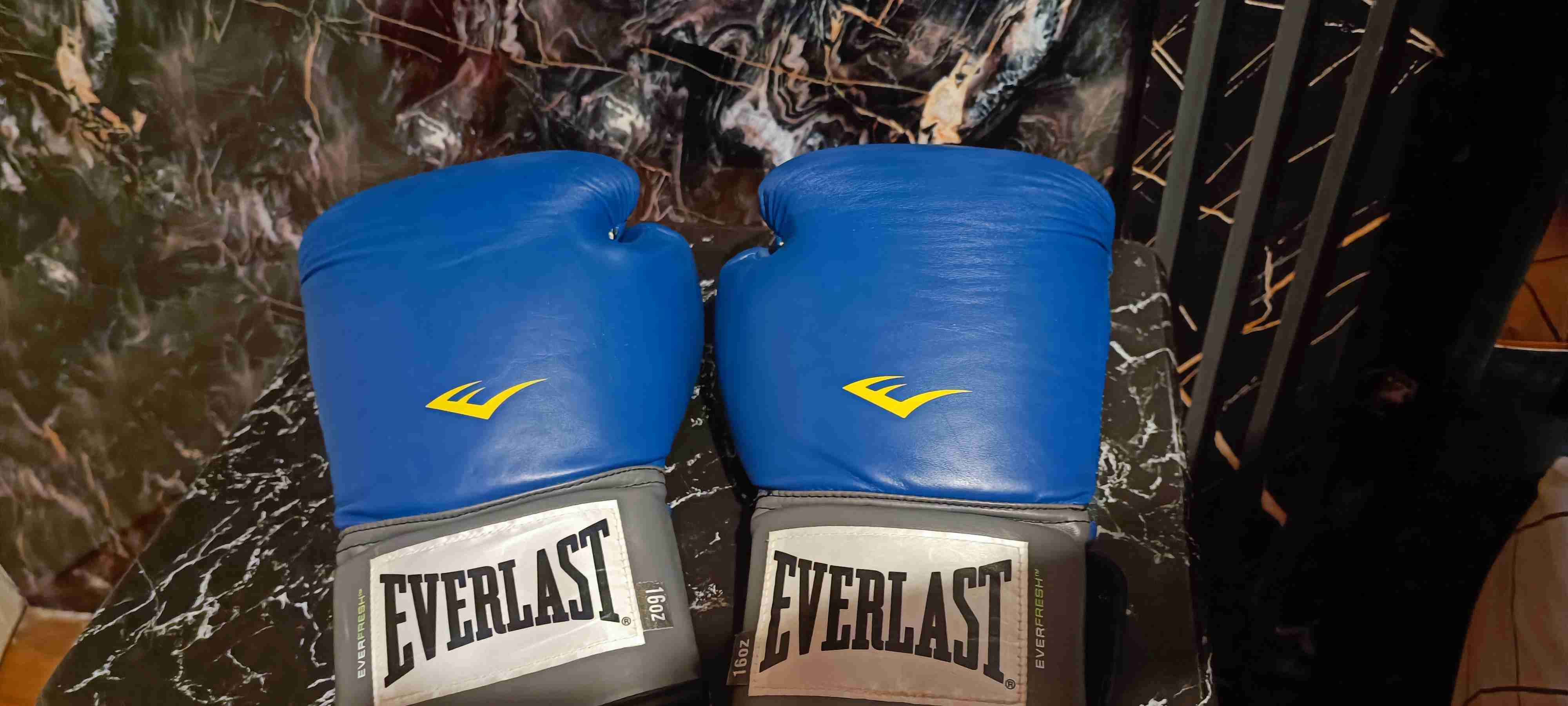 Guantes de entrenamiento Everlast azules - miniatura 5