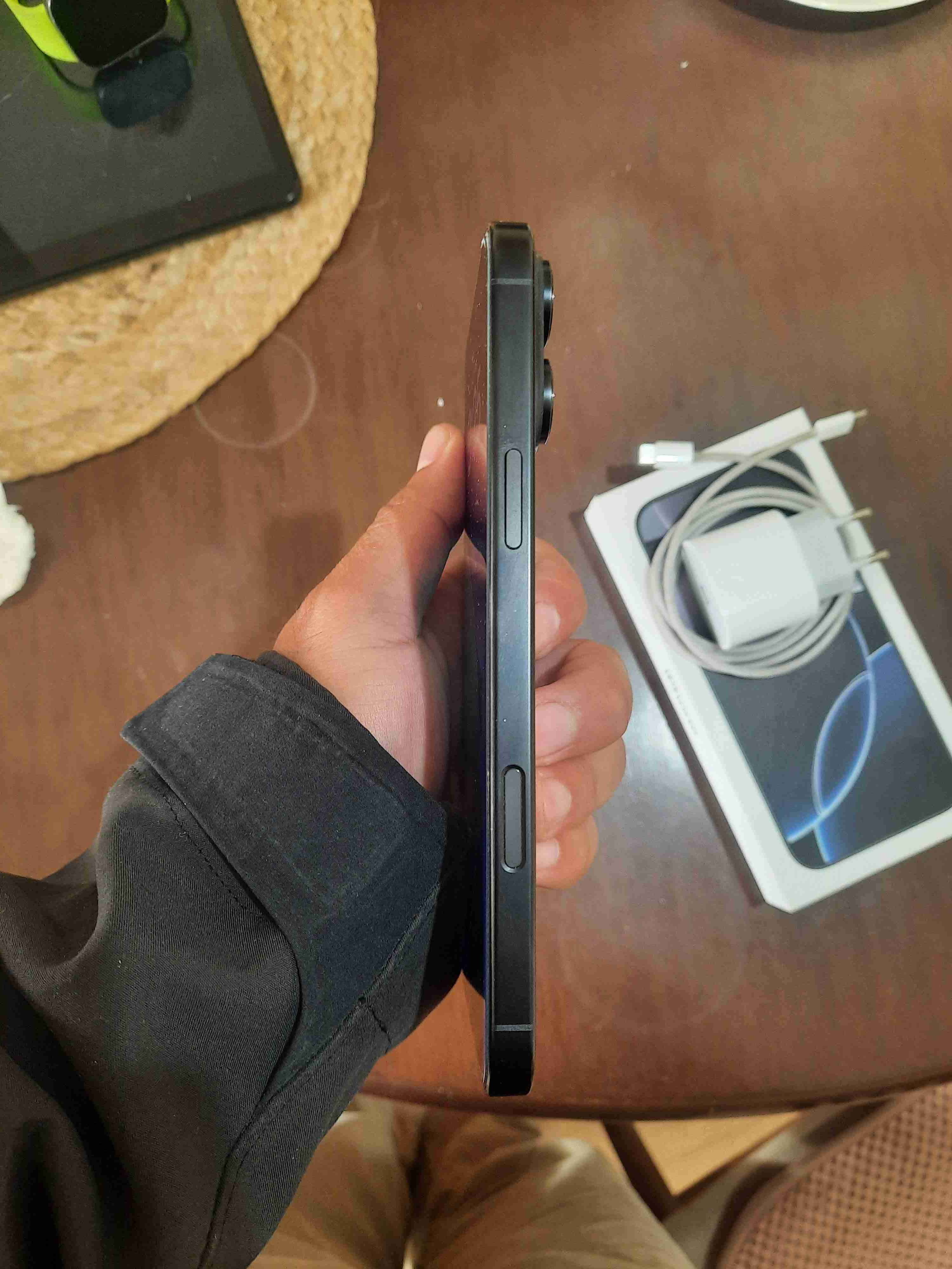 iPhone 16 Pro Max 256 GB - 5