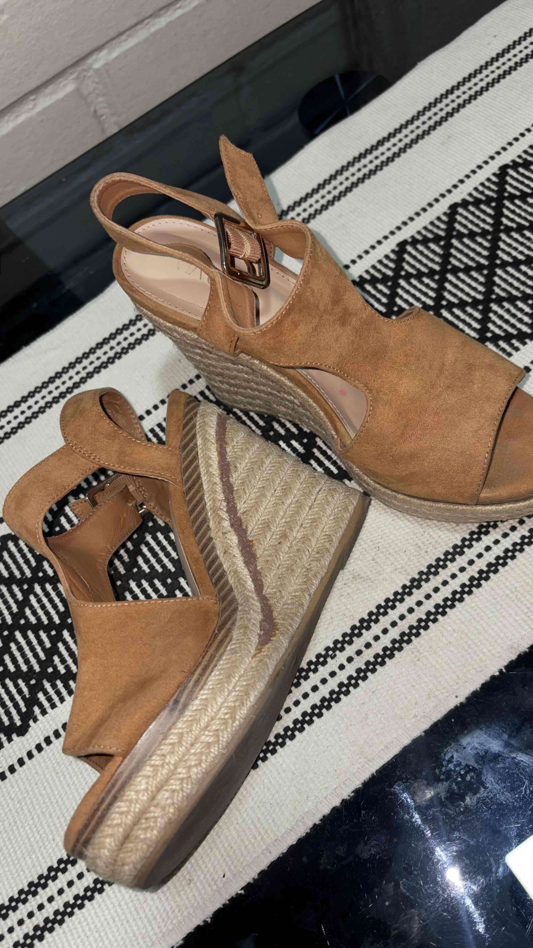 Sandalias de cuña café - miniatura 3