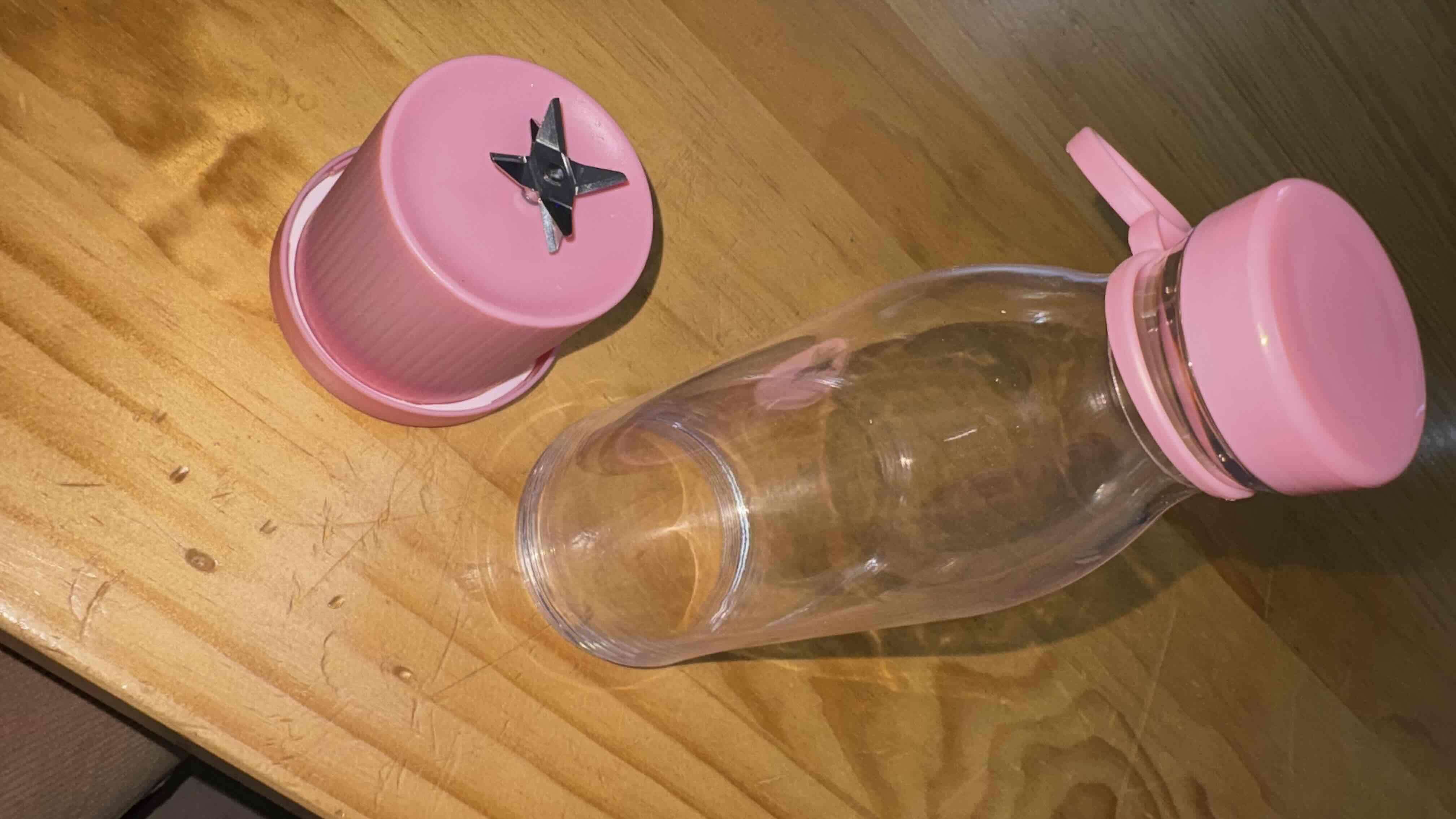 Licuadora portátil de jugos - miniatura 4