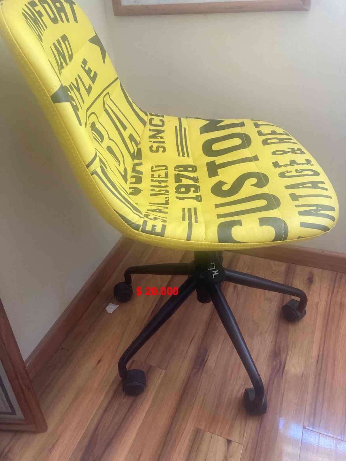 Silla de oficina amarilla - 2