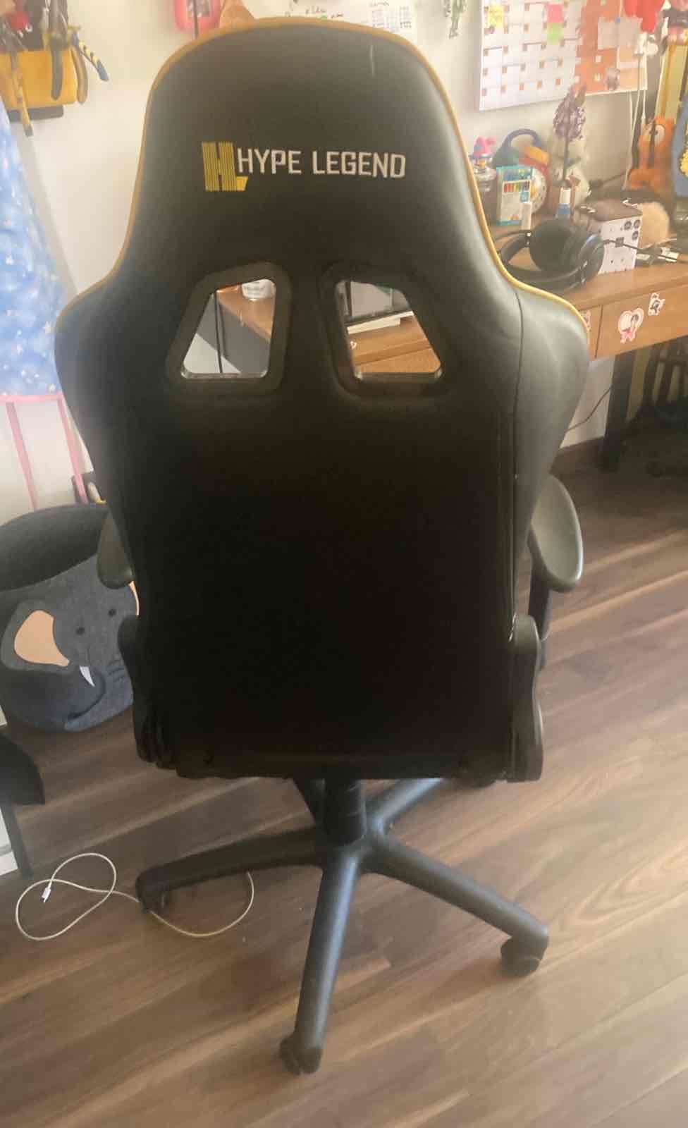 Silla gamer negra y amarilla - miniatura 3