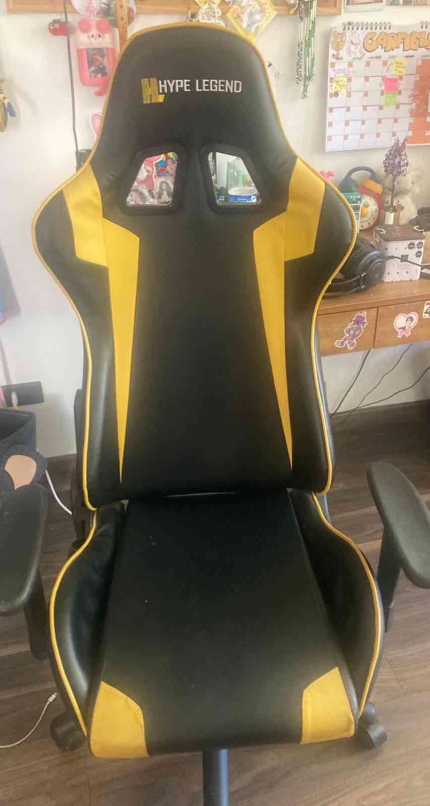 Silla gamer negra y amarilla - miniatura 4