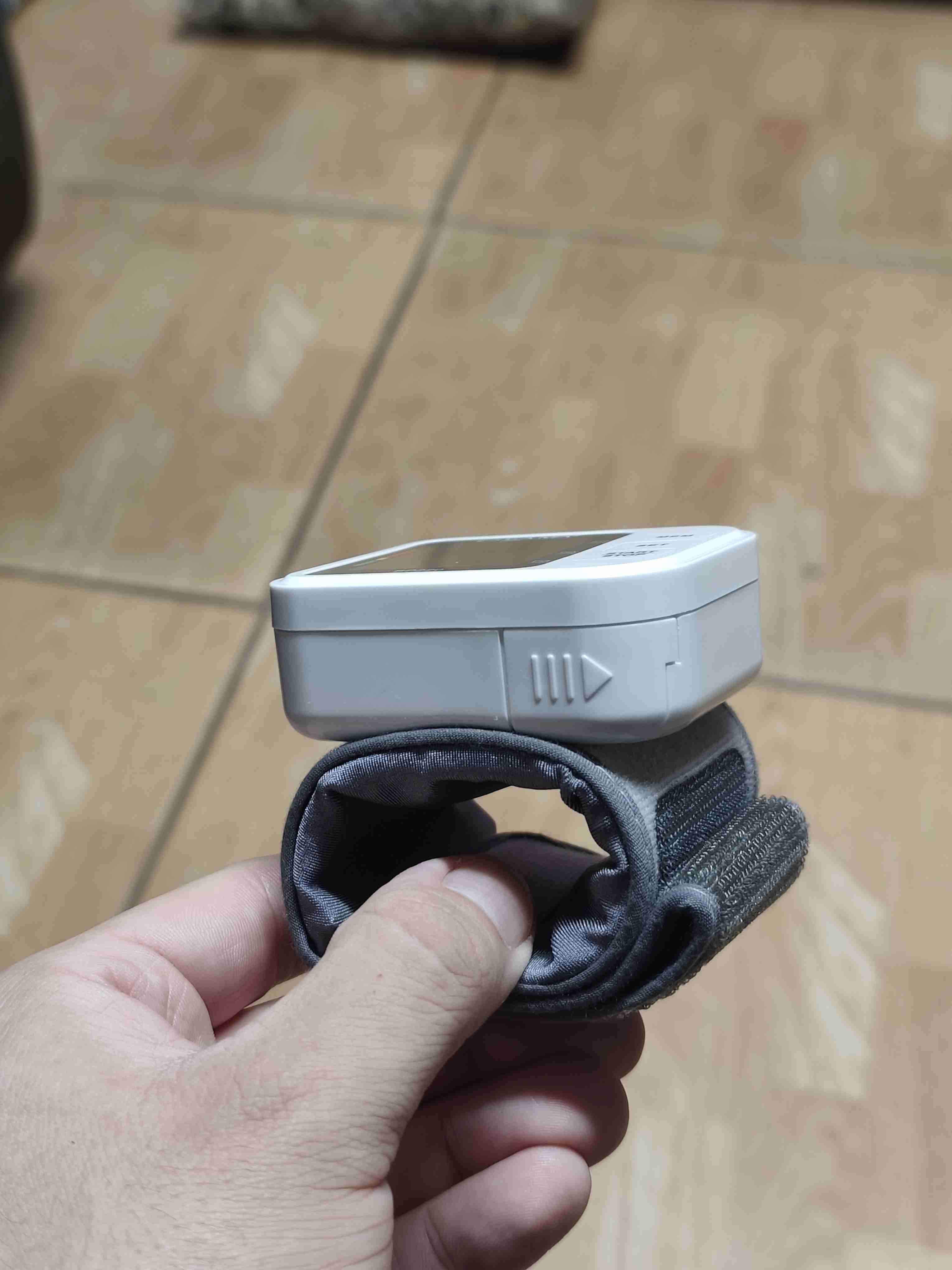 Tensiómetro de muñeca Gama y Scianmed - miniatura 5