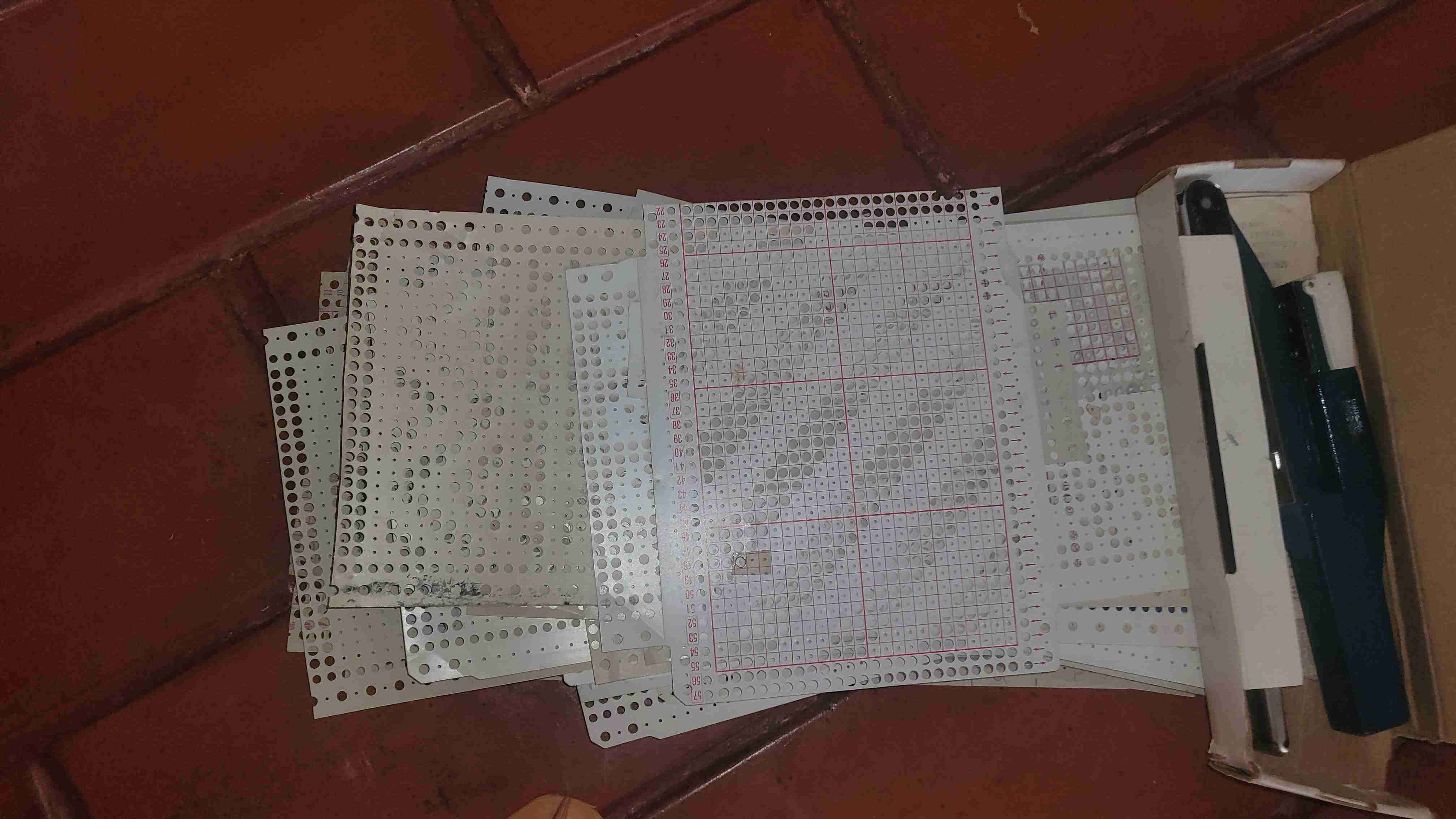 Máquina de tejer manual Singer - miniatura 3