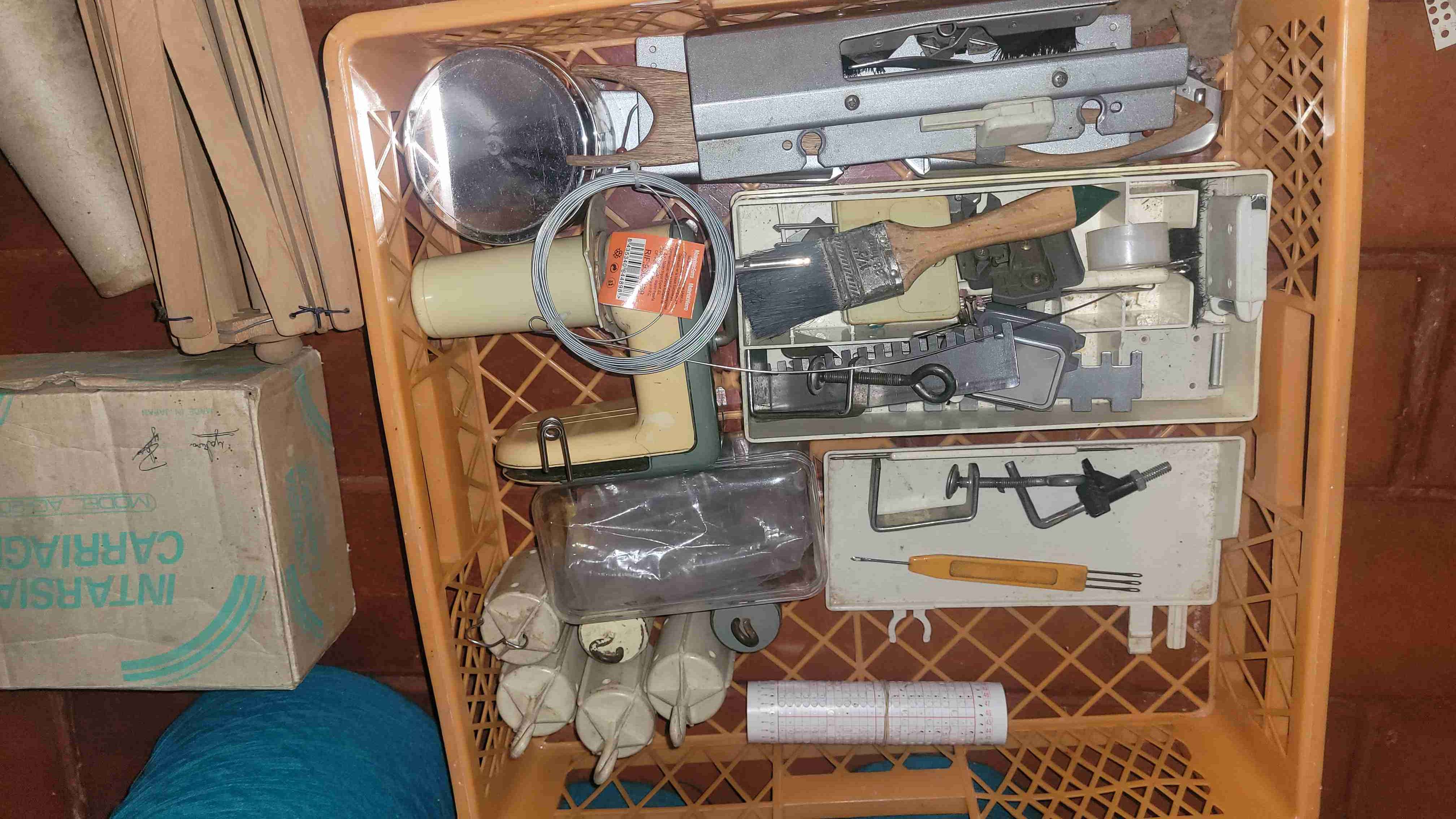 Máquina de tejer manual Singer - miniatura 4