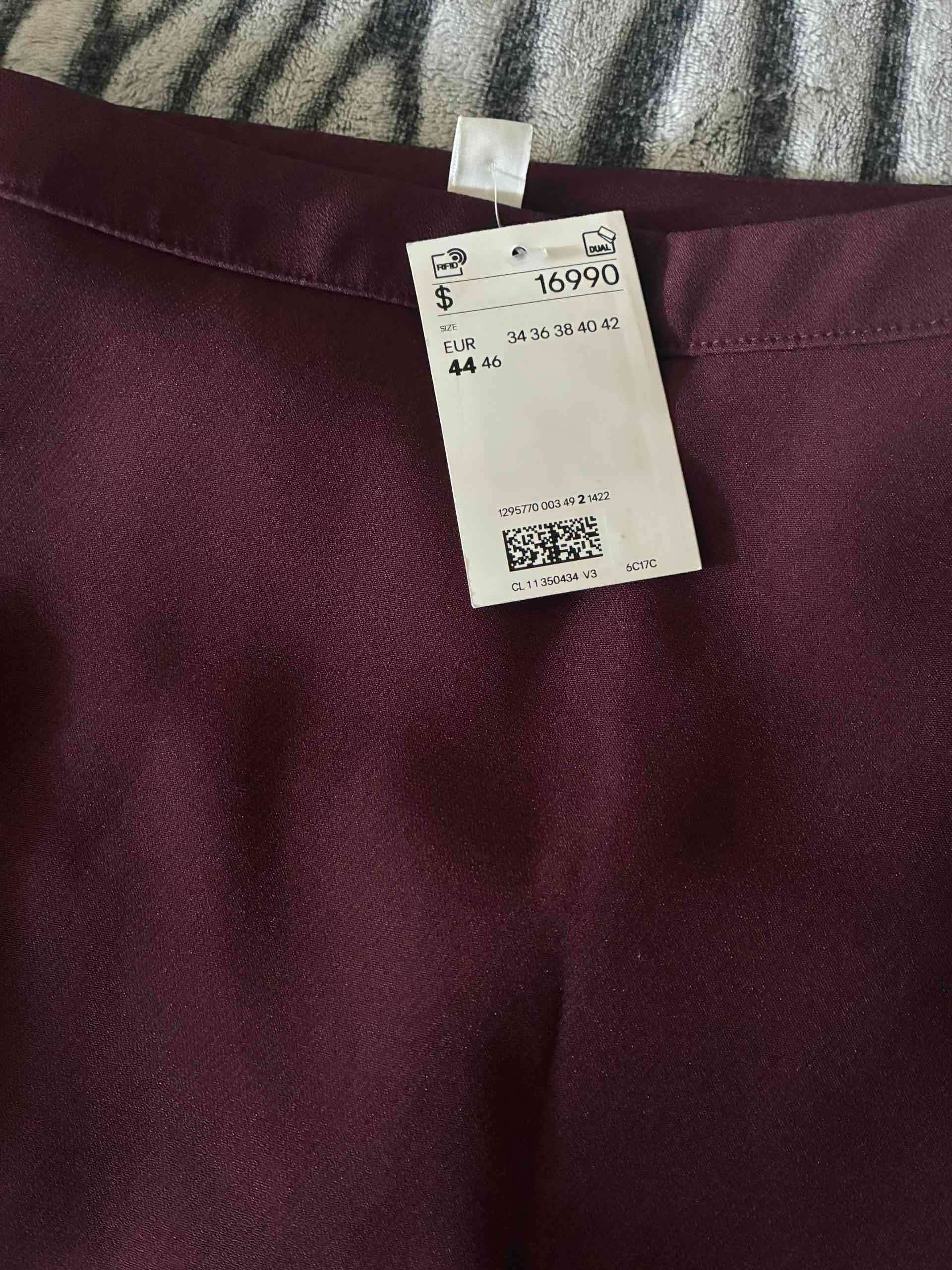 Short falda burdeo - miniatura 3