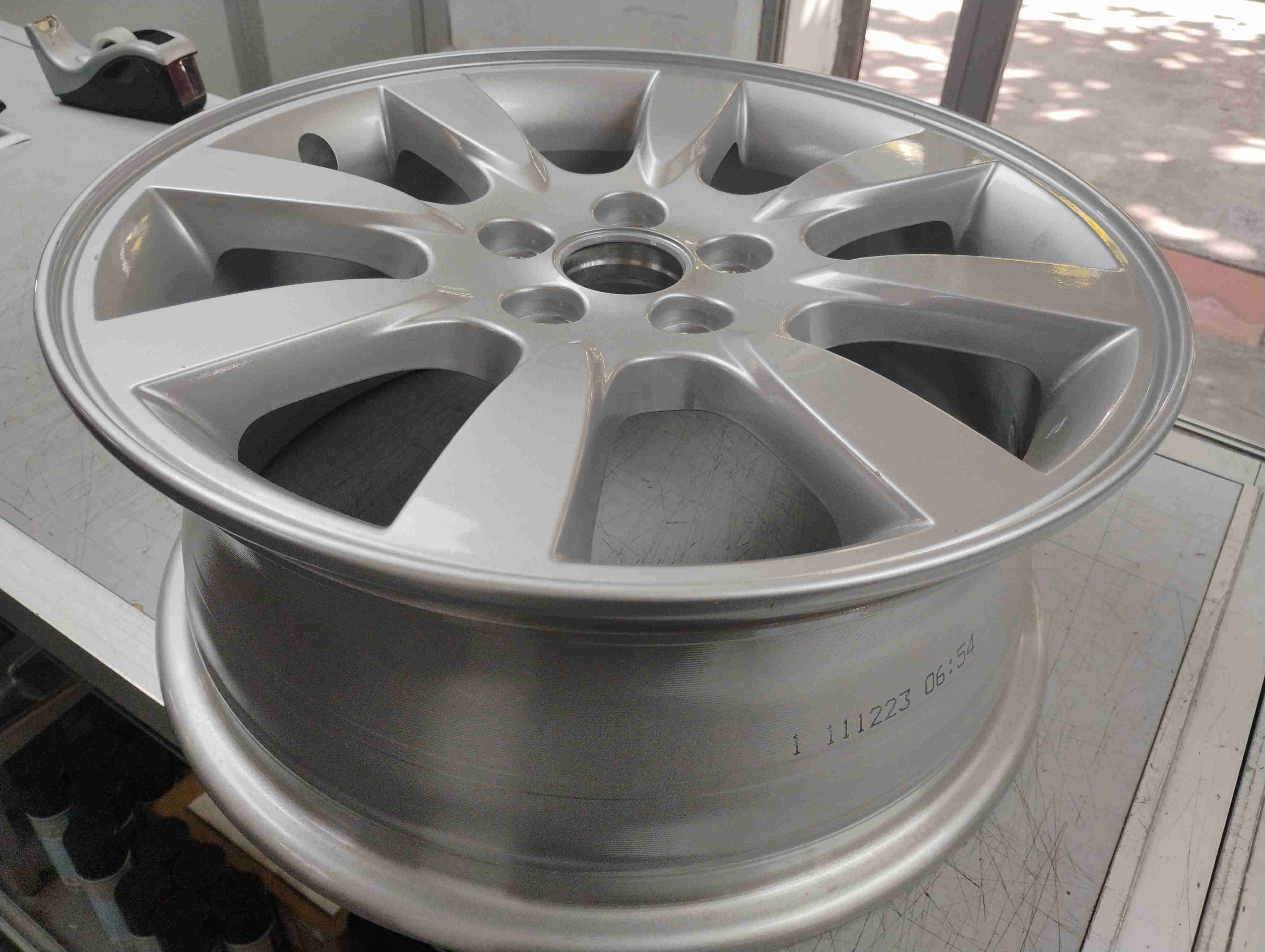 Llanta de aleación 17 pulgadas - miniatura 2