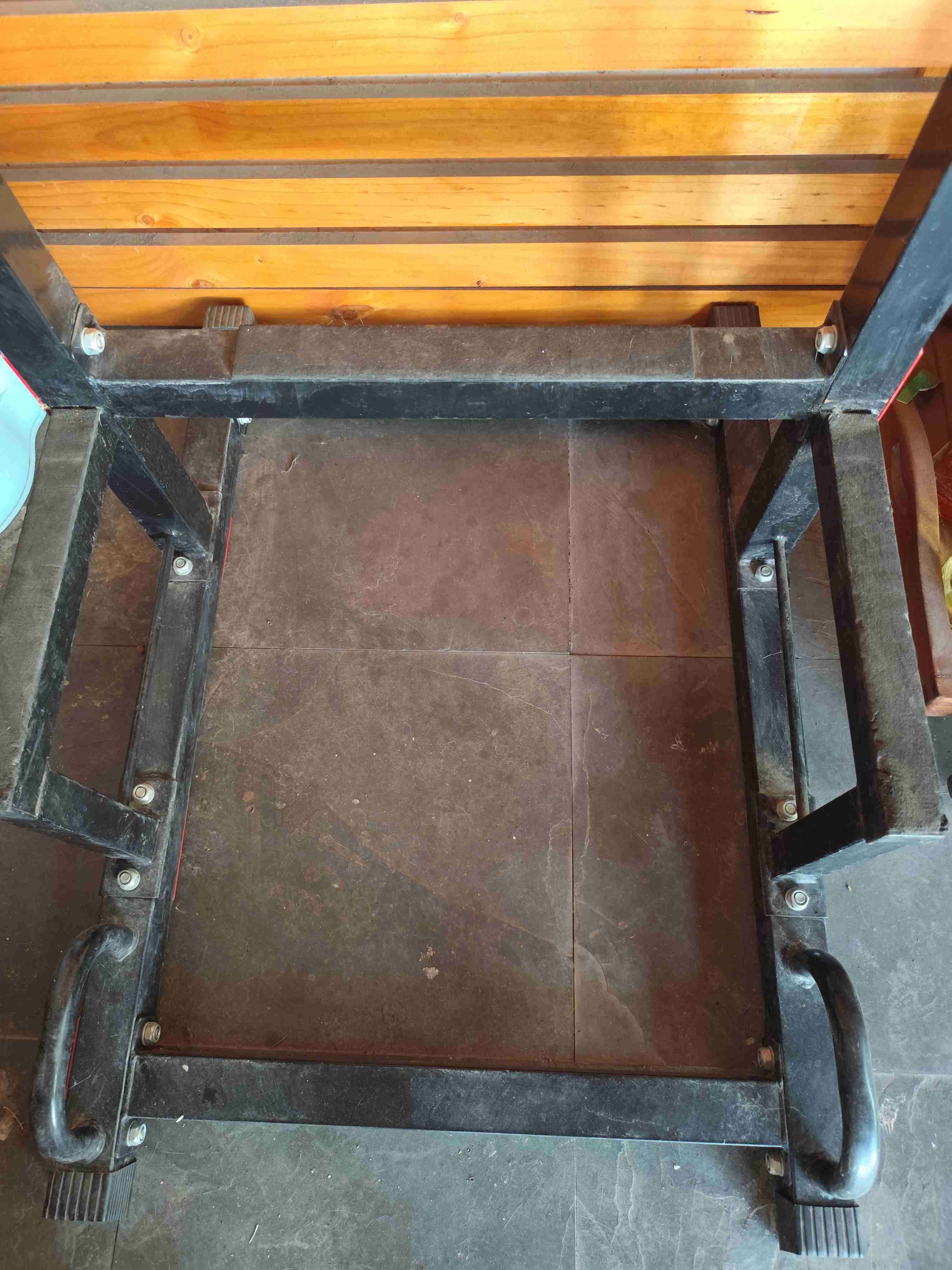 Estación de ejercicios multifuncional roja - miniatura 3