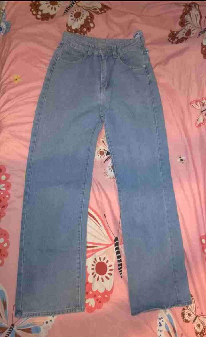 Jeans celestes de cintura alta - miniatura 3